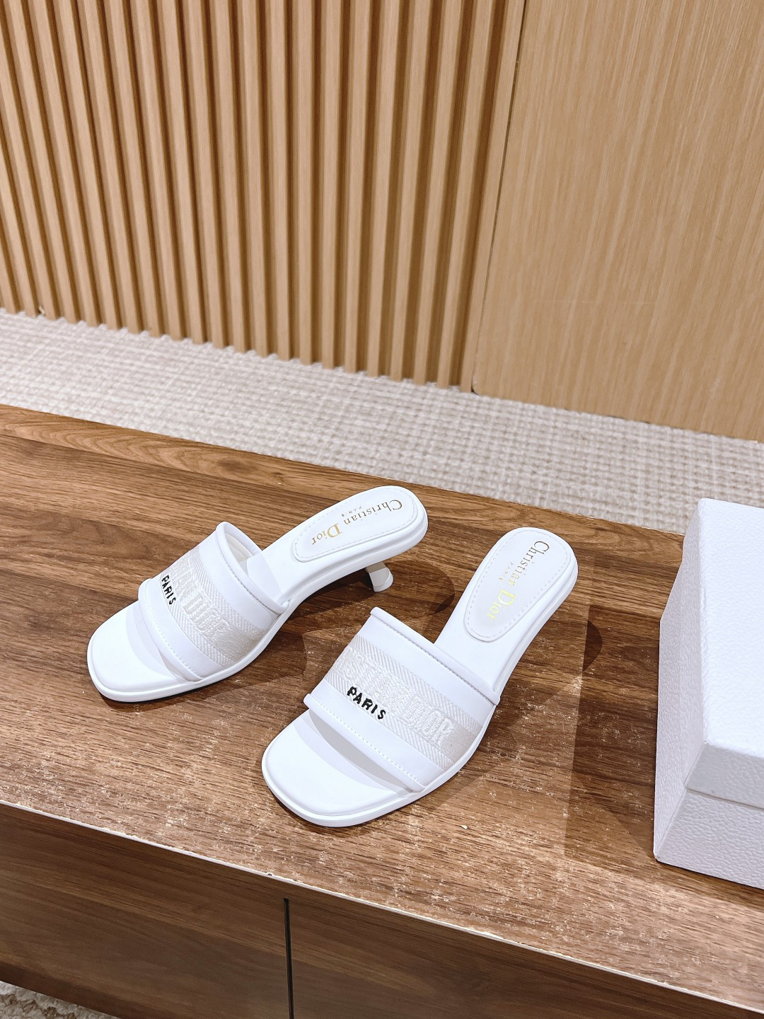 D10r Dway Heeled Slide