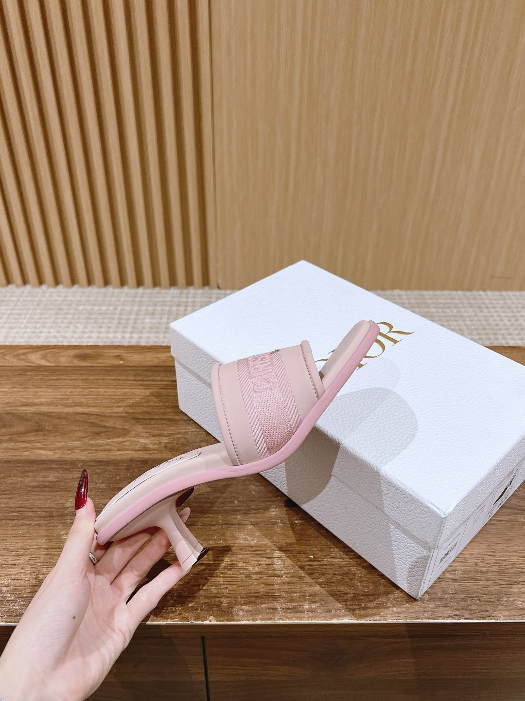 D10r Dway Heeled Slide