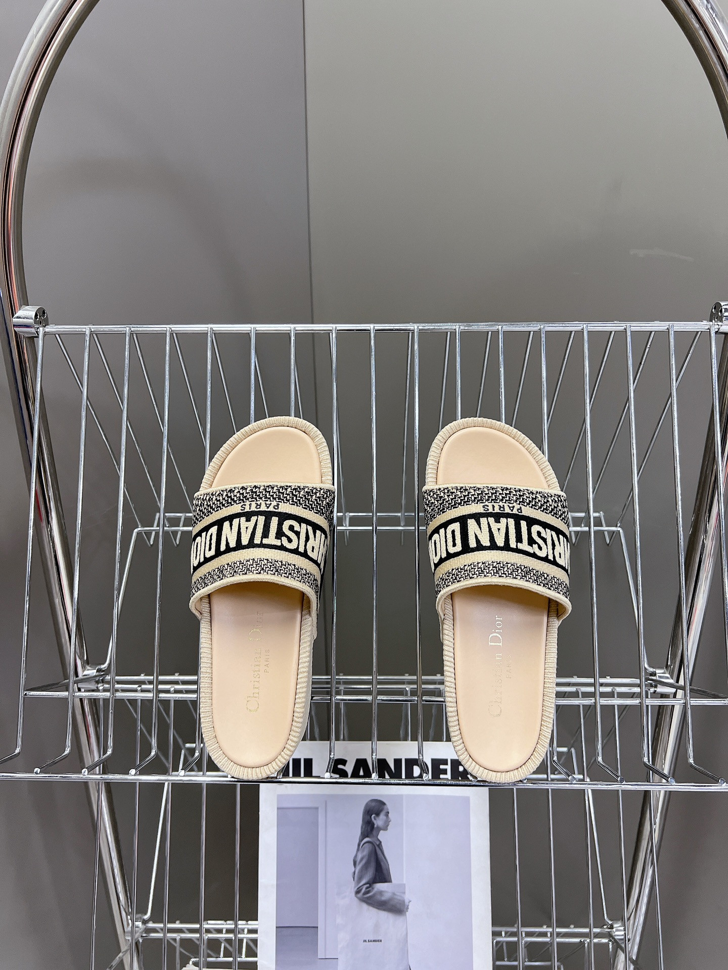 UA D10r Platform Sandals