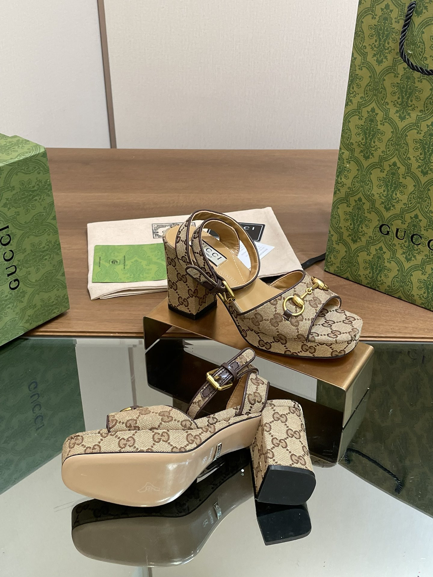 UA Gvc*1 HORSEBIT PLATFORM SANDAL