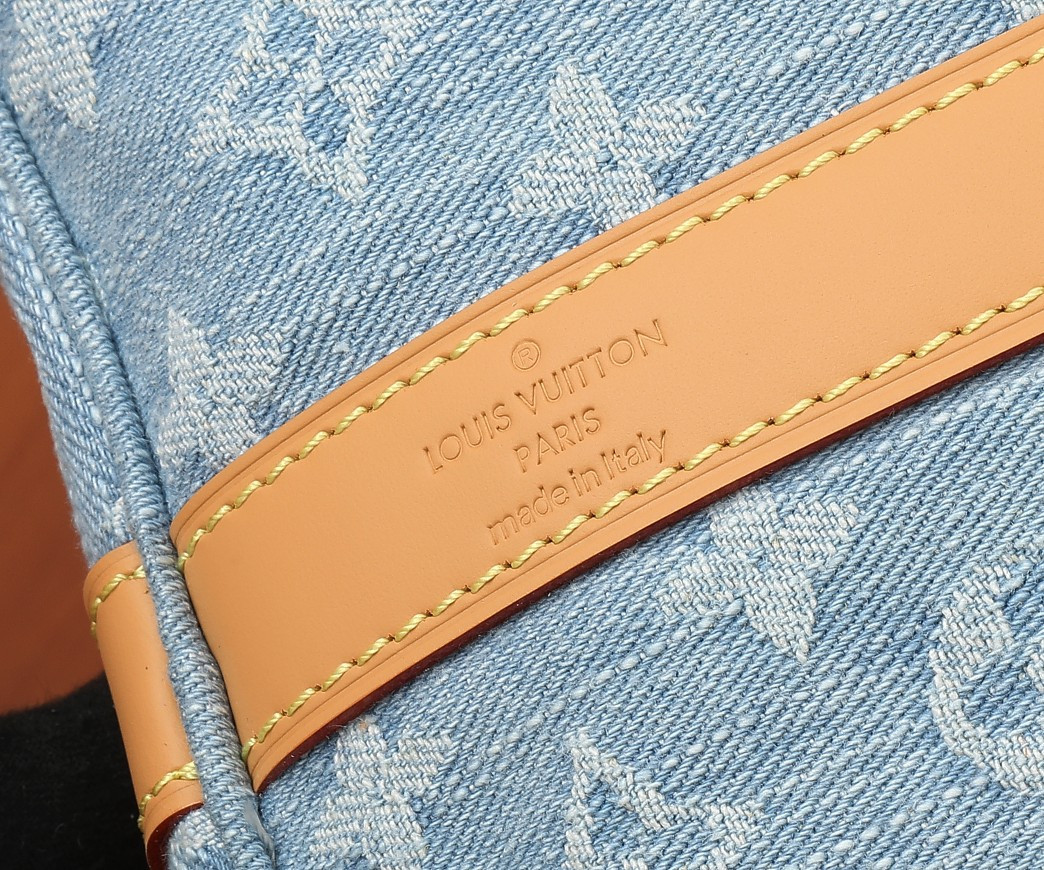 LV Keepall Bandoulière 45 M25334 17.7 x 10.6 x 7.9 inches