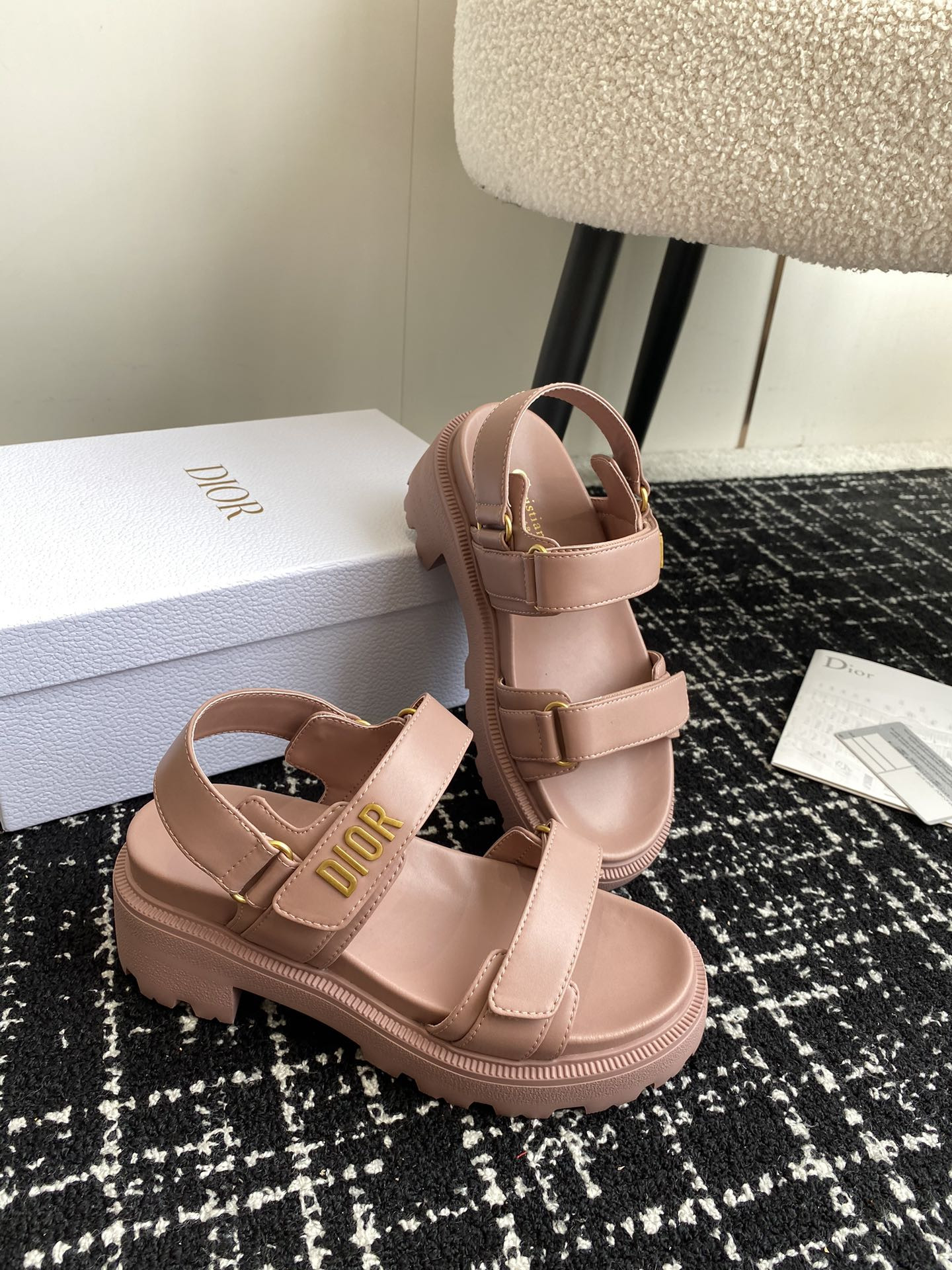 UA D10ract Platform Sandal