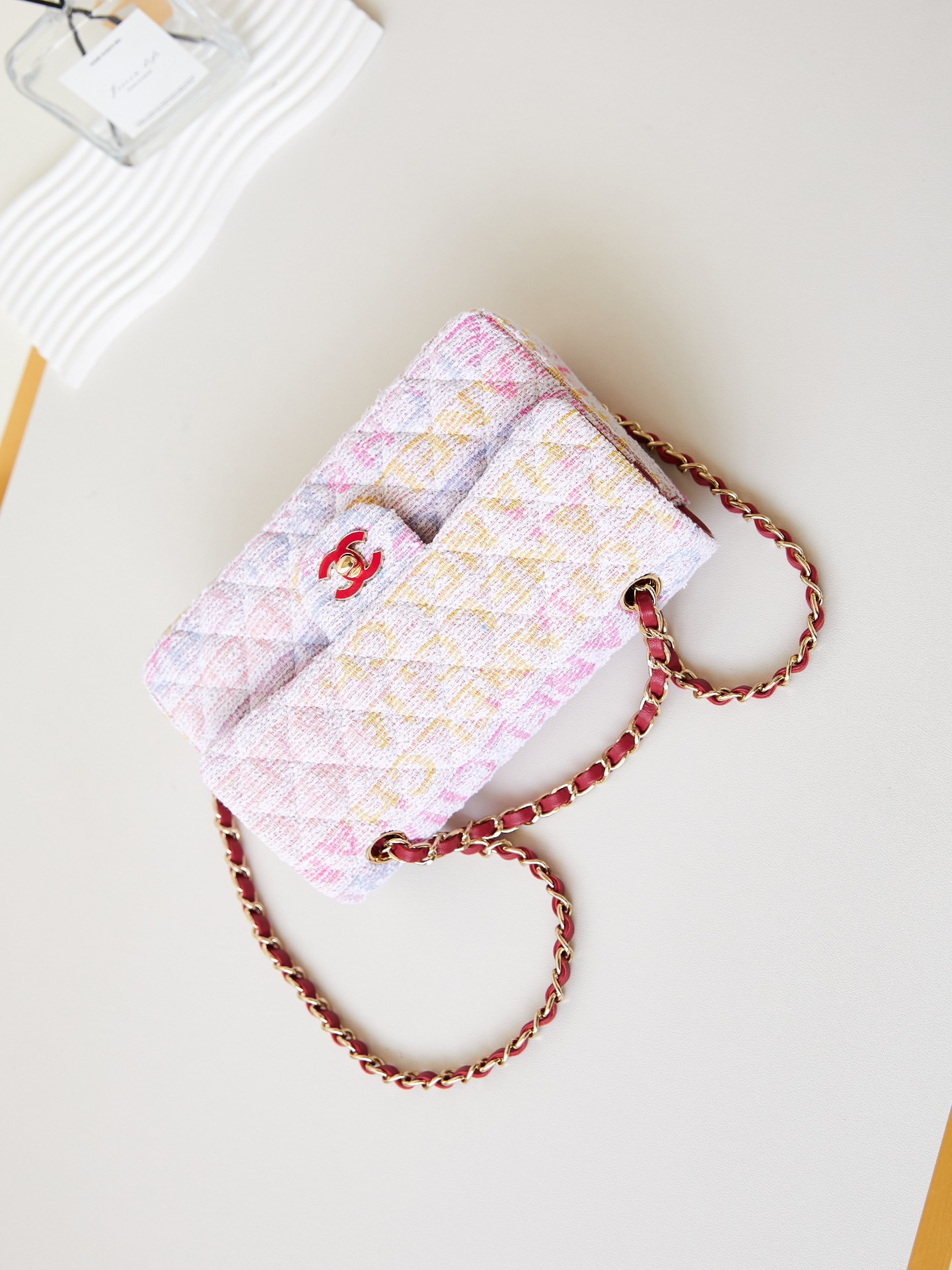 Ch**el Quilted Pink Multicolor Tweed Rectangular Flap Bag 14.5 × 23 × 6 cm