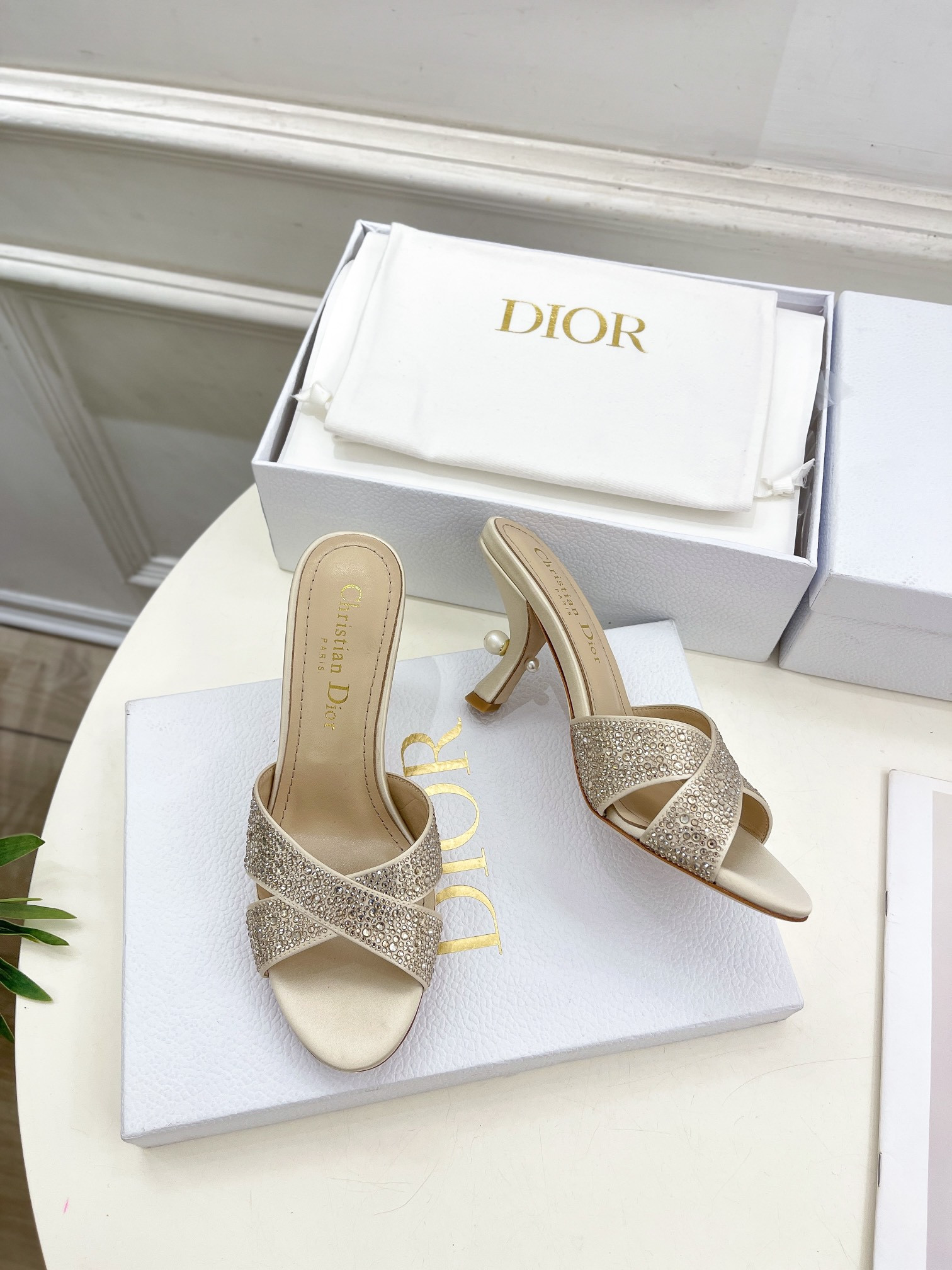 UA D10r Tribales Heeled Slide