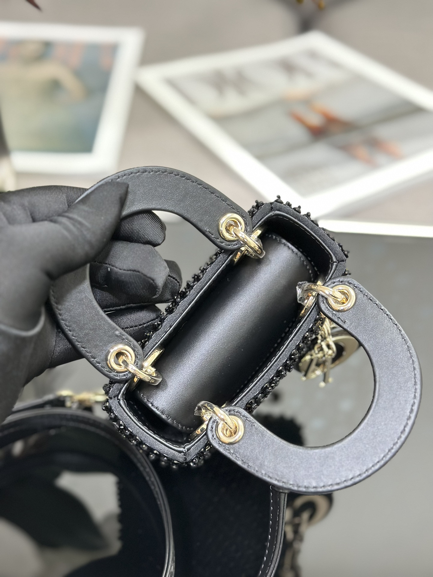 Lady D10r Ultra-Mini Embroidered Micro-Beads 12 x 10.2 x 5 cm