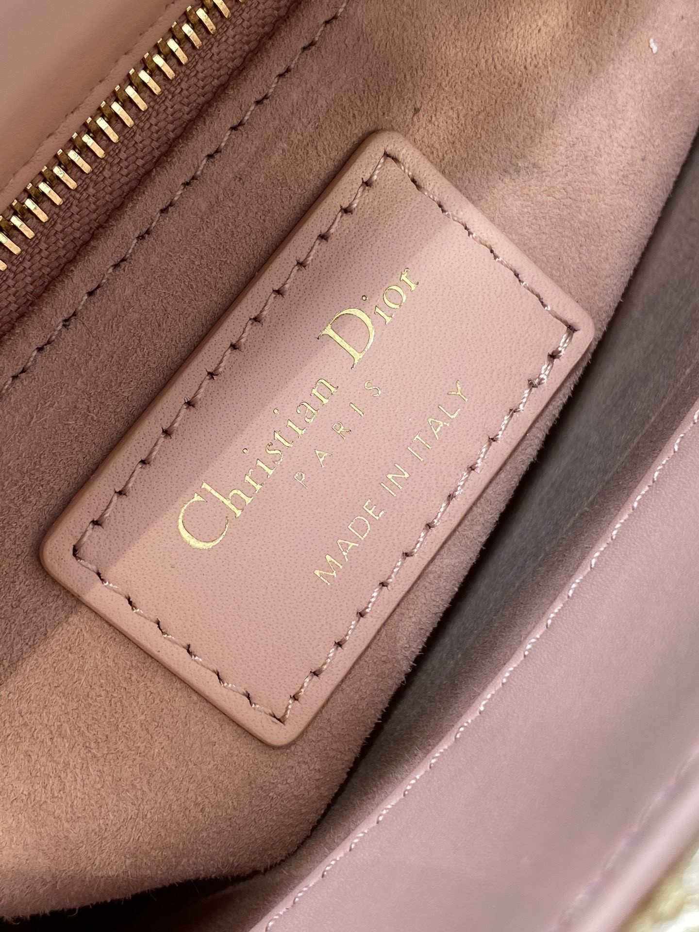 D10r Artistic Limited Edition Three-Gusset Lady D10r Bag with Heavy Bead Embroidery 17CM