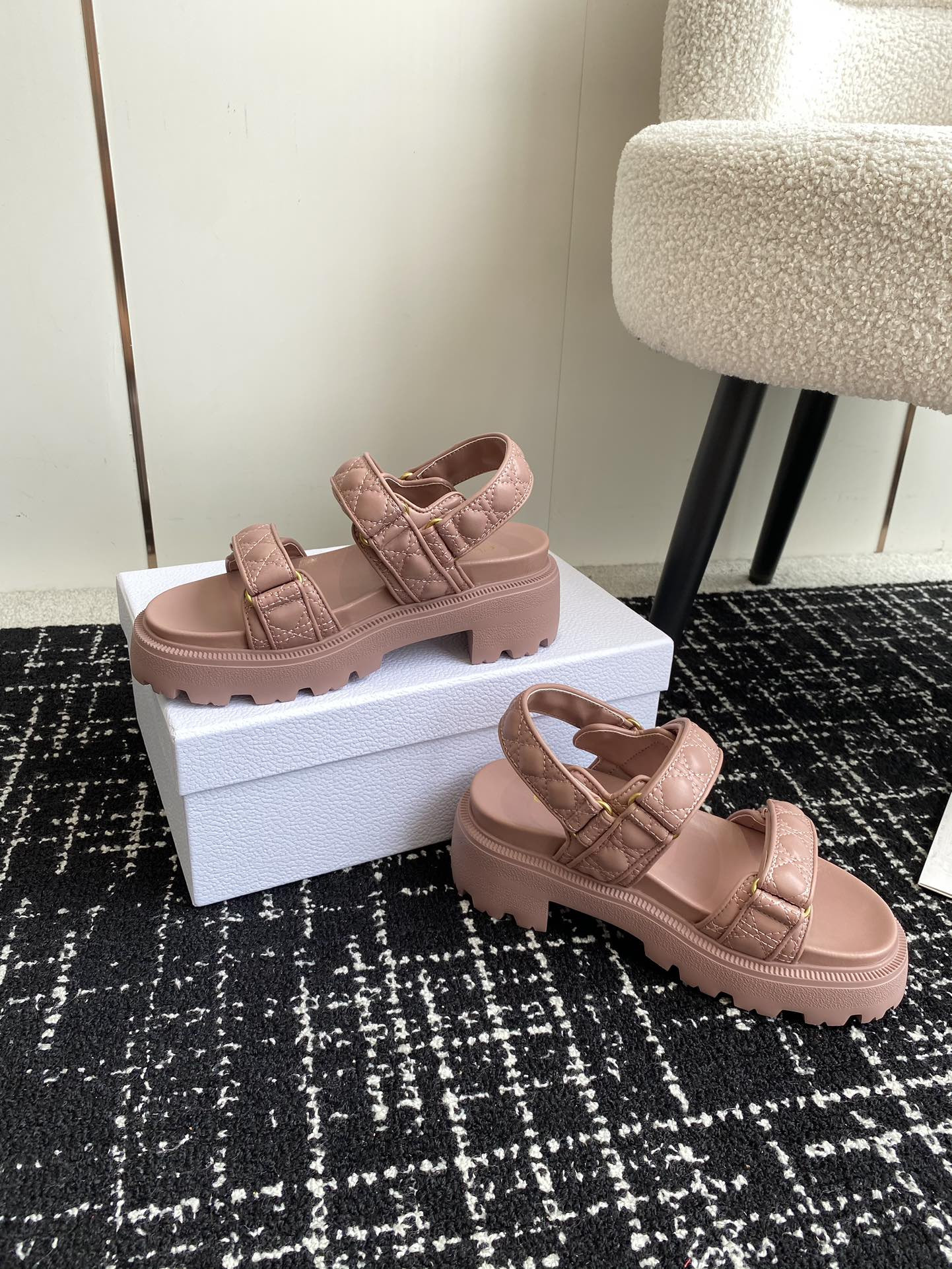 UA D10ract Platform Sandal