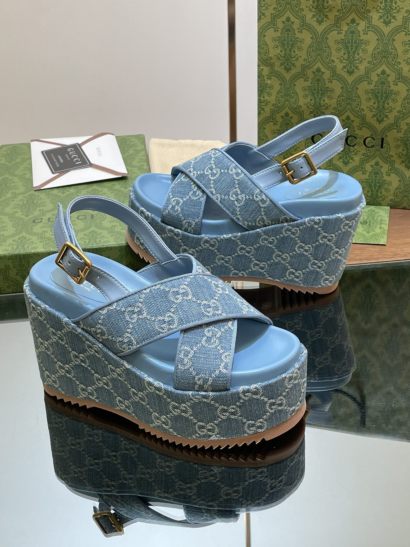 UA Gvc*1 WOMEN'S GG PLATFORM SANDAL