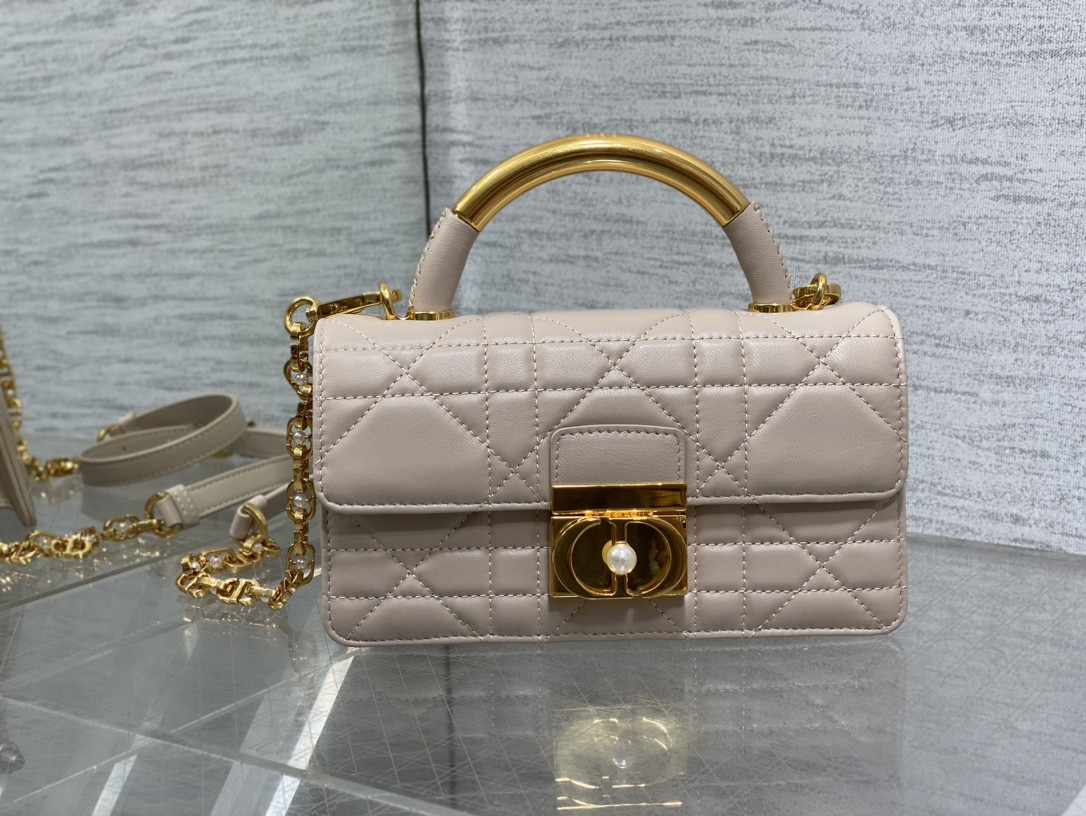 D10r Small Ange Bag Pink Latte Macrocannage Calfskin 20 x 12 x 5 cm