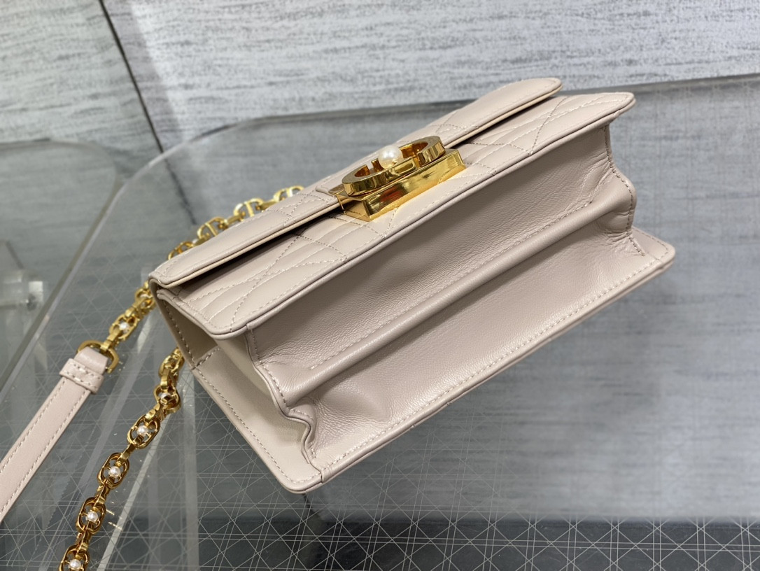 D10r Small Ange Bag Pink Latte Macrocannage Calfskin 20 x 12 x 5 cm