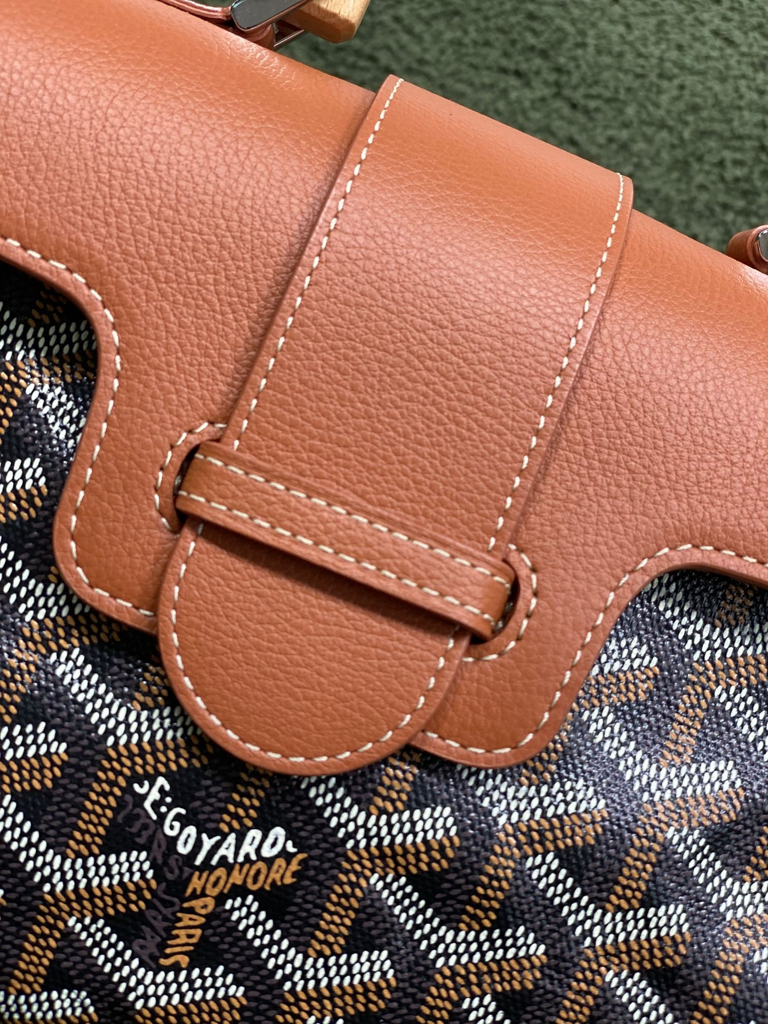 G09ard Saïgon Structuré Mini Bag 20×15×7.5cm