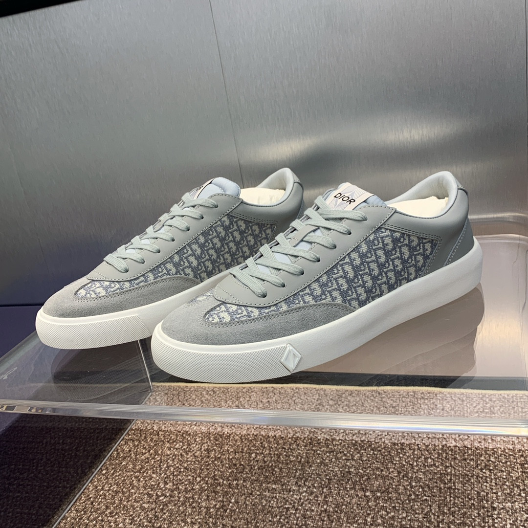 UA D10r B101 Sneaker