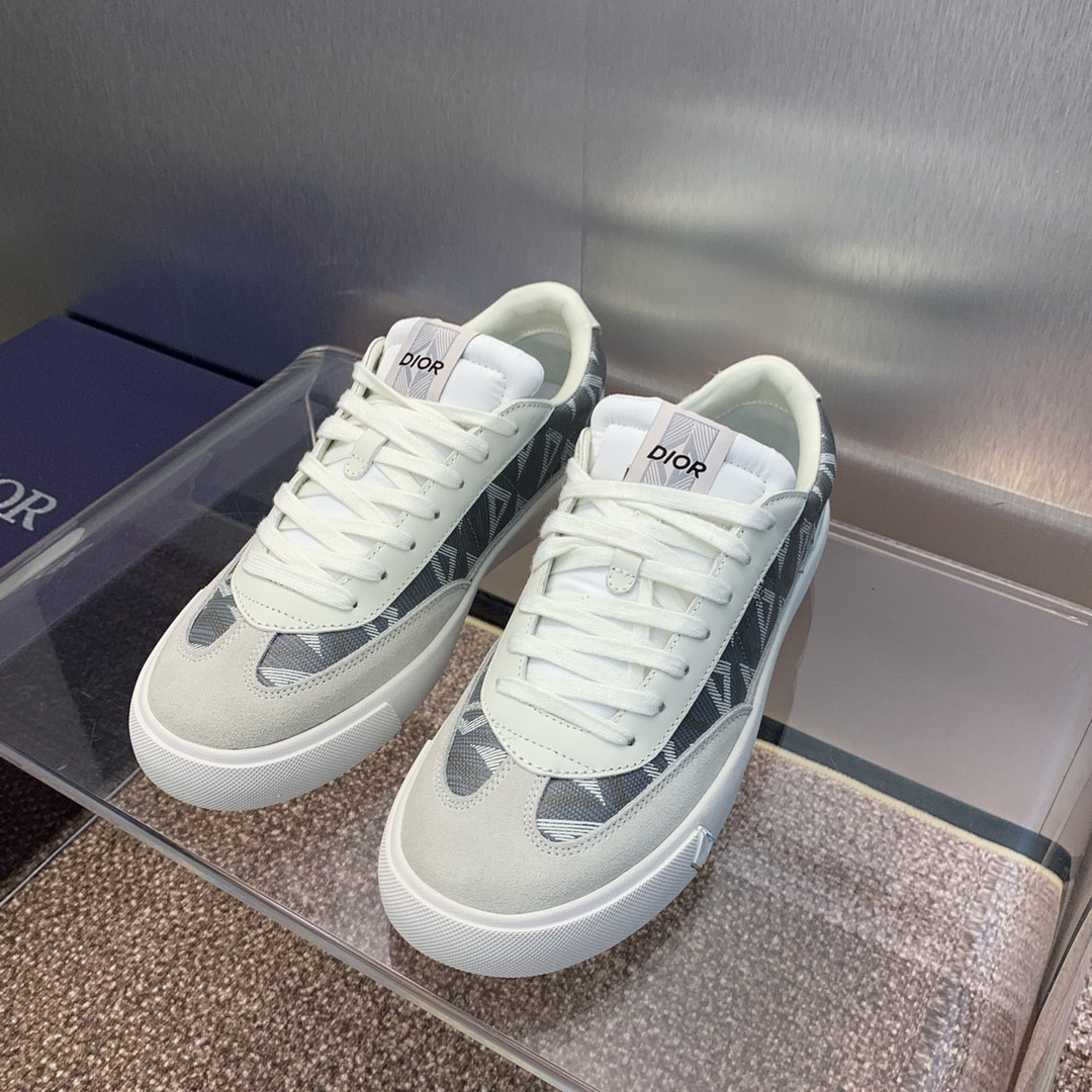 UA D10r B101 Sneaker