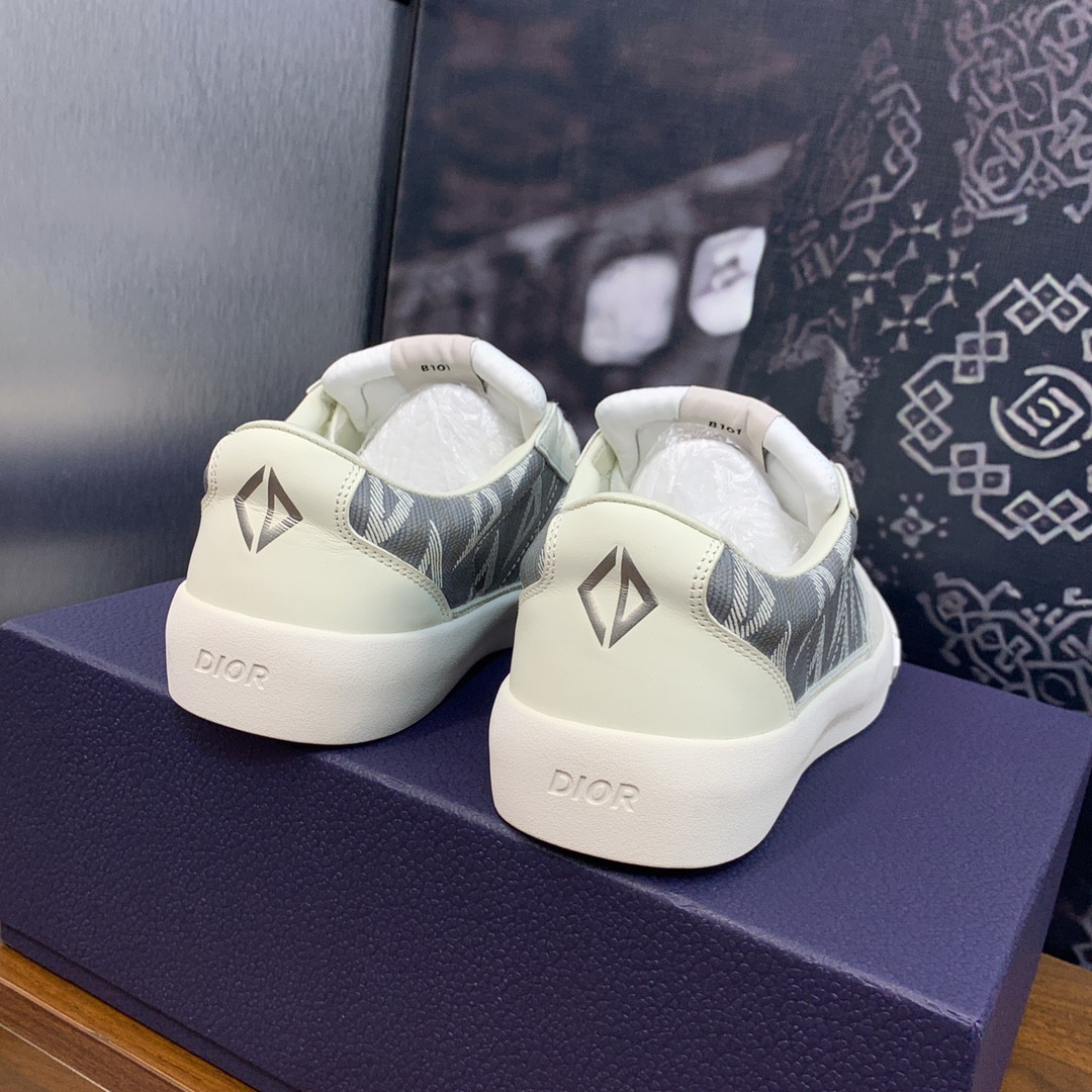 UA D10r B101 Sneaker