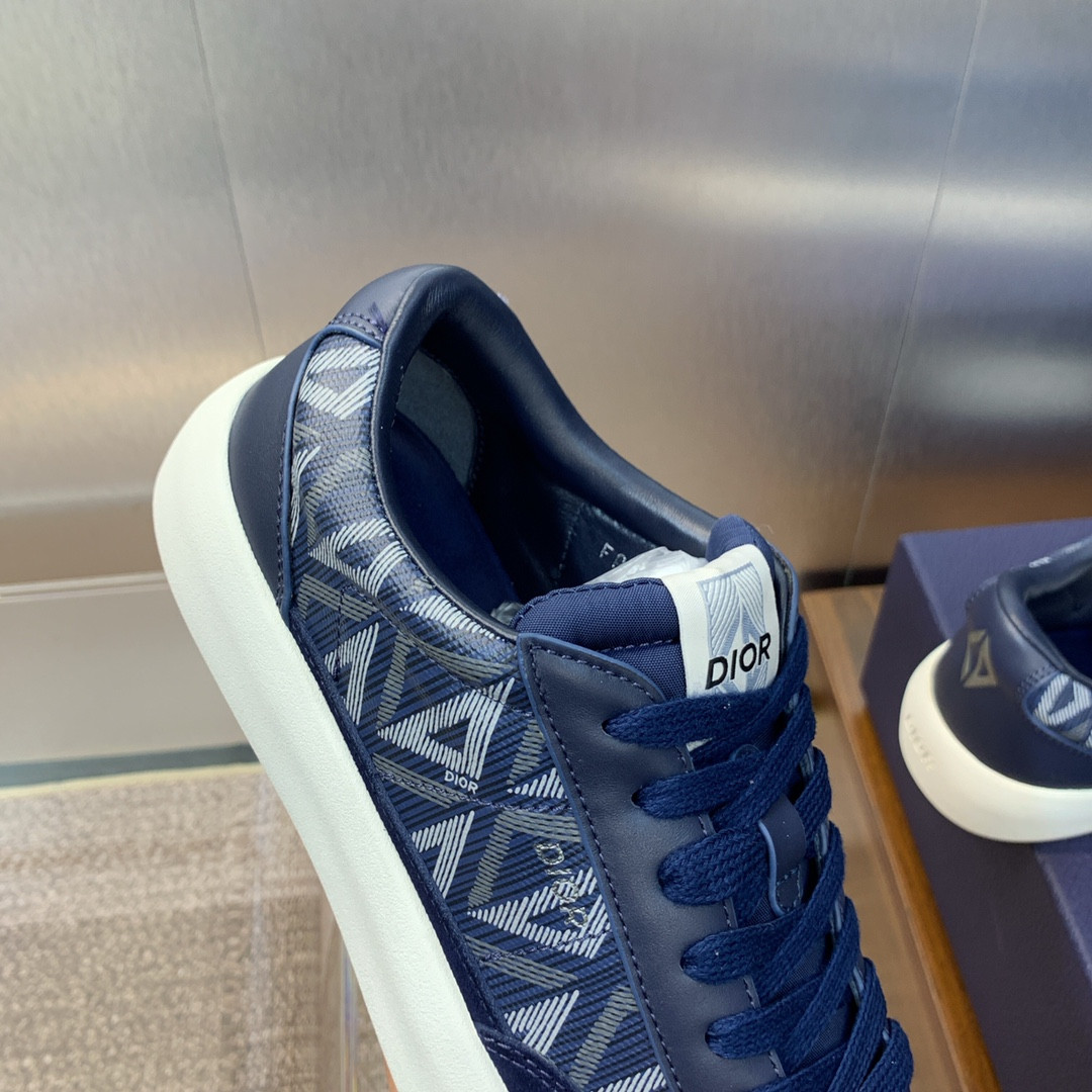 UA D10r B101 Sneaker