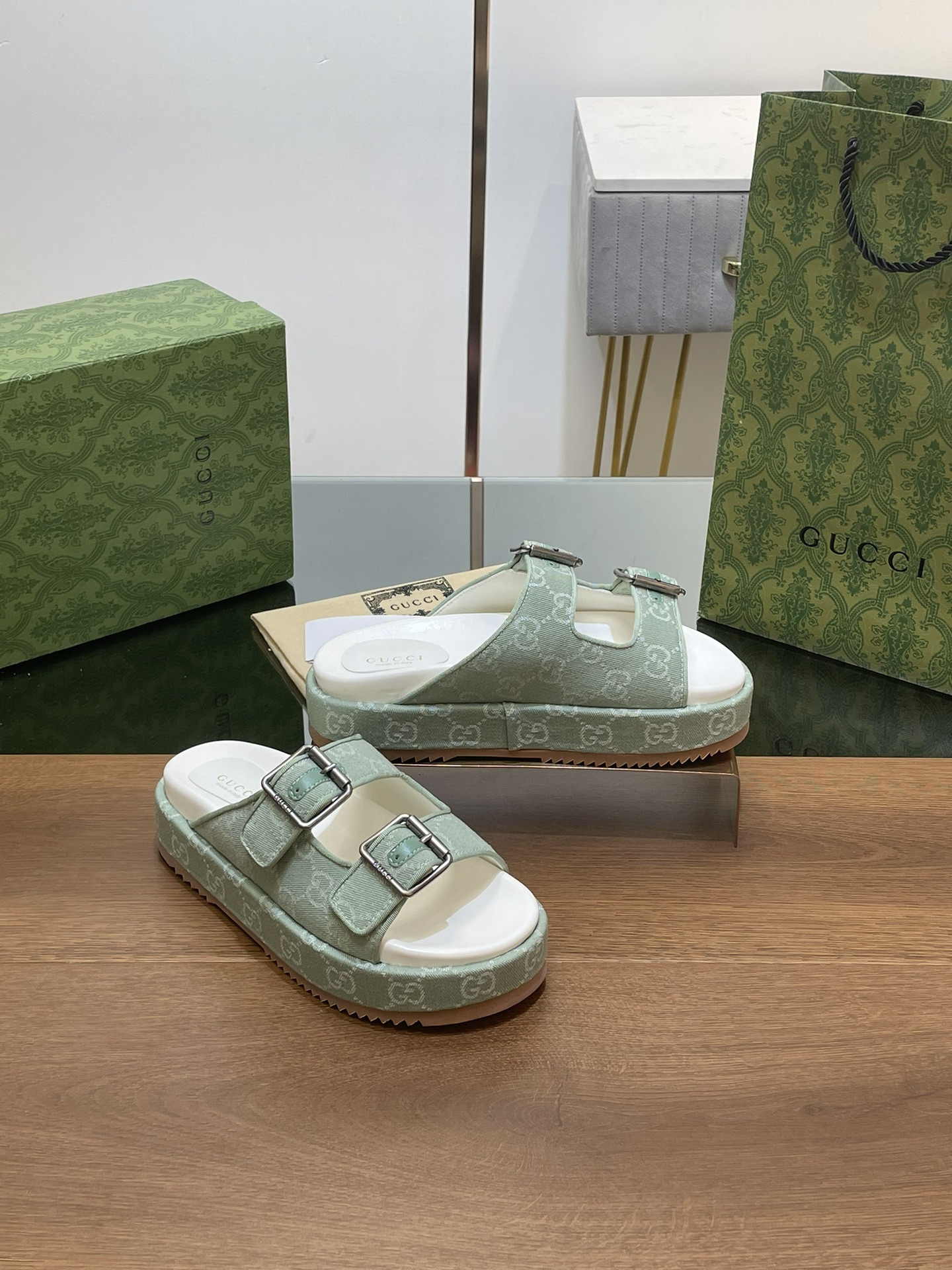 UA Gvc*1 SANDAL WITH DOUBLE G