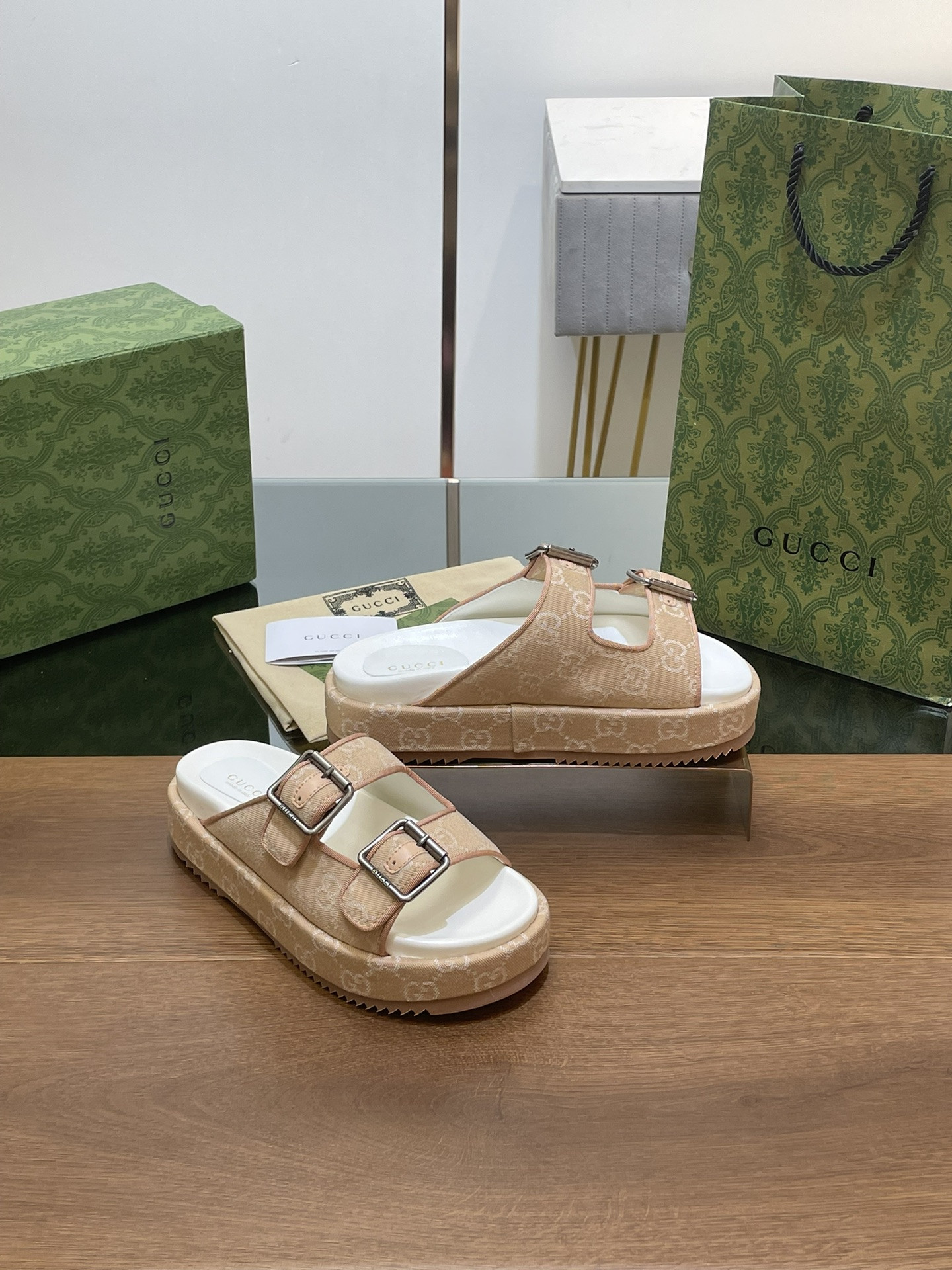 UA Gvc*1 SANDAL WITH DOUBLE G