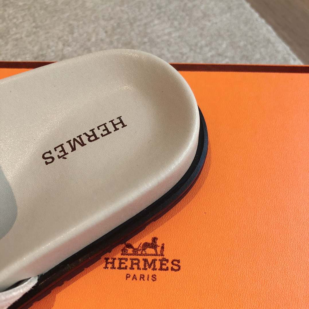 UA H**me5 Empire Sandal