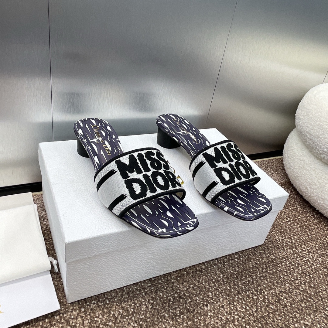 UA D10r Dway Heeled Slide