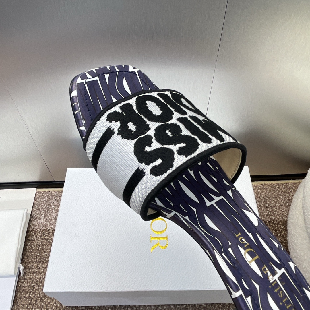 UA D10r Dway Heeled Slide