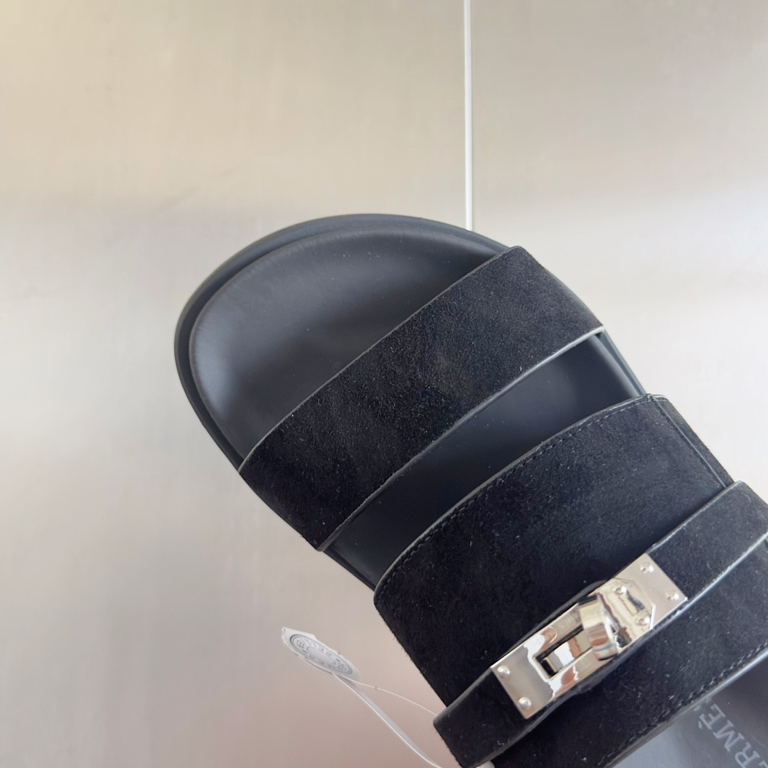 UA H**me5 Jackson sandal