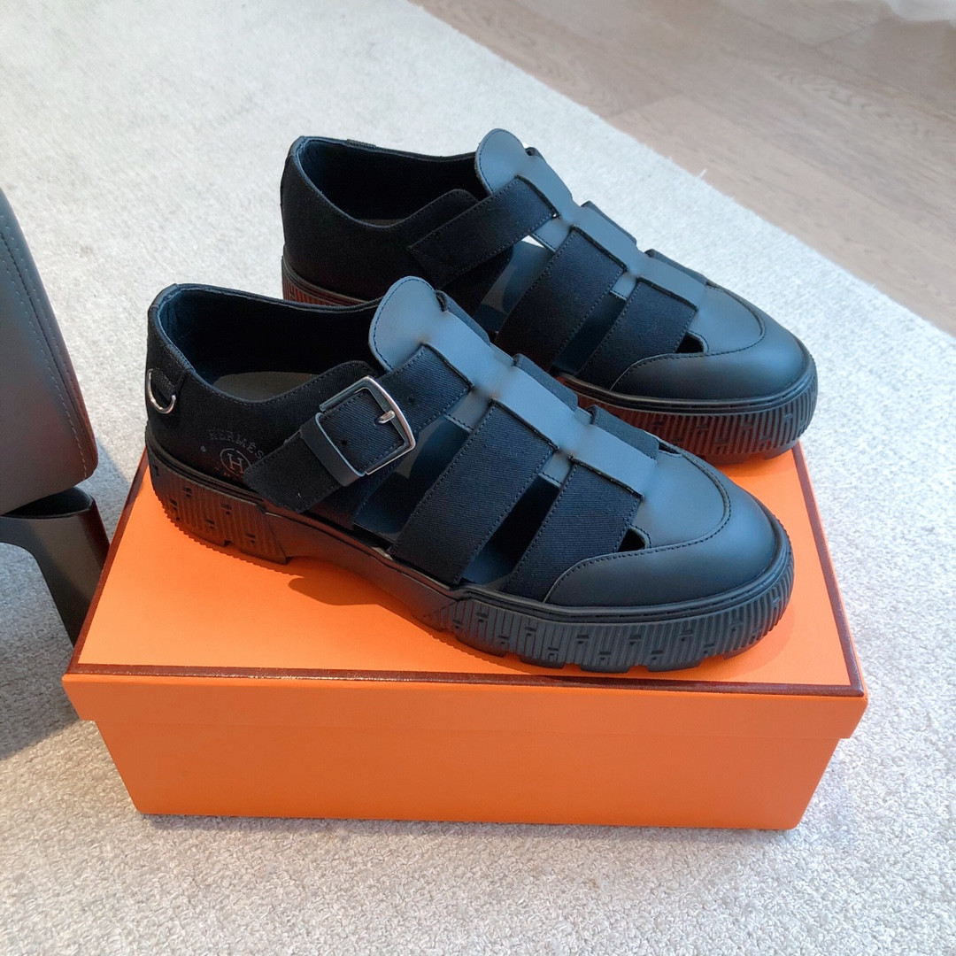 UA H**me5 Item sandal