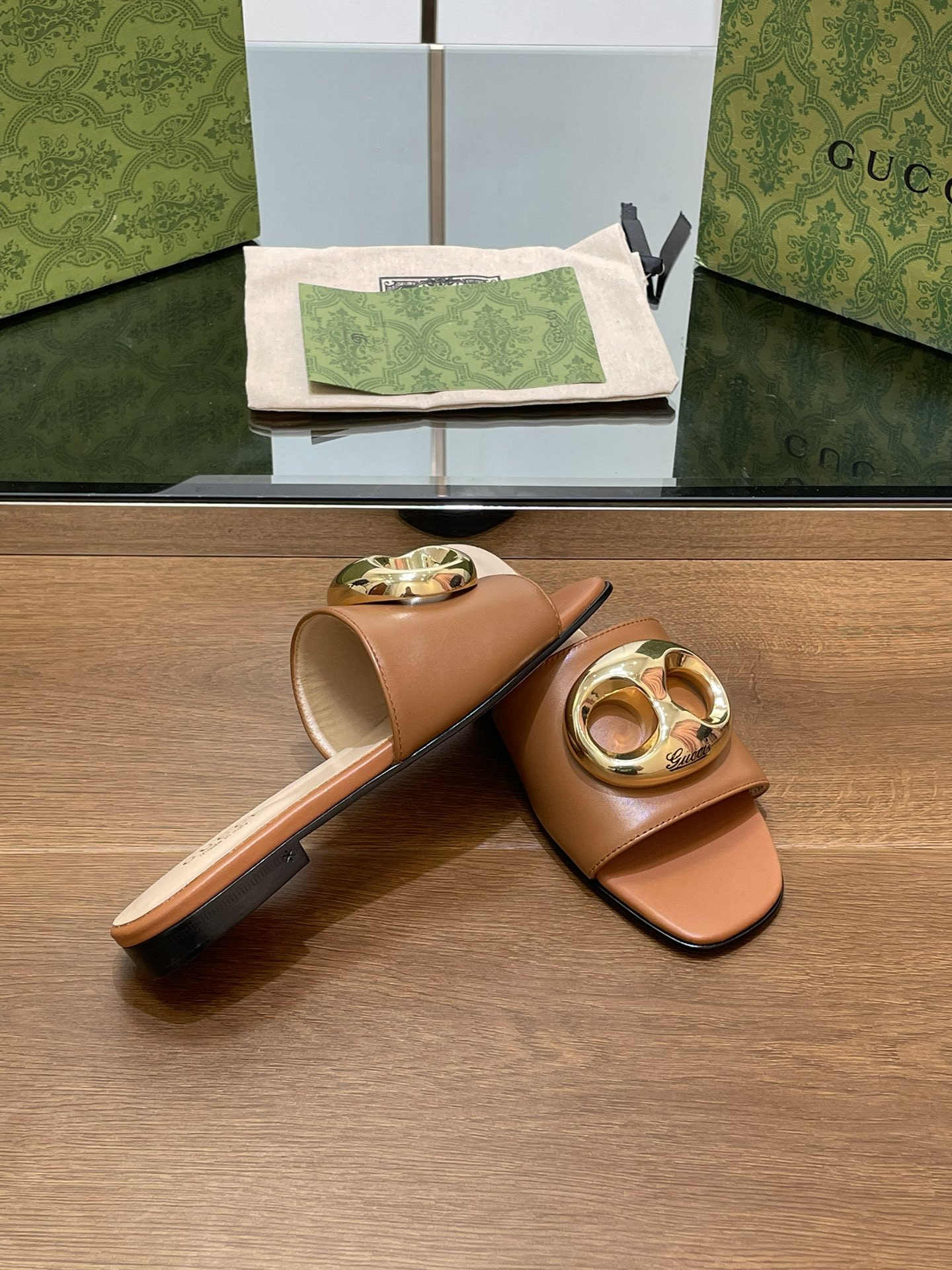 UA Gvc*1 MARINA CHAIN SLIDE