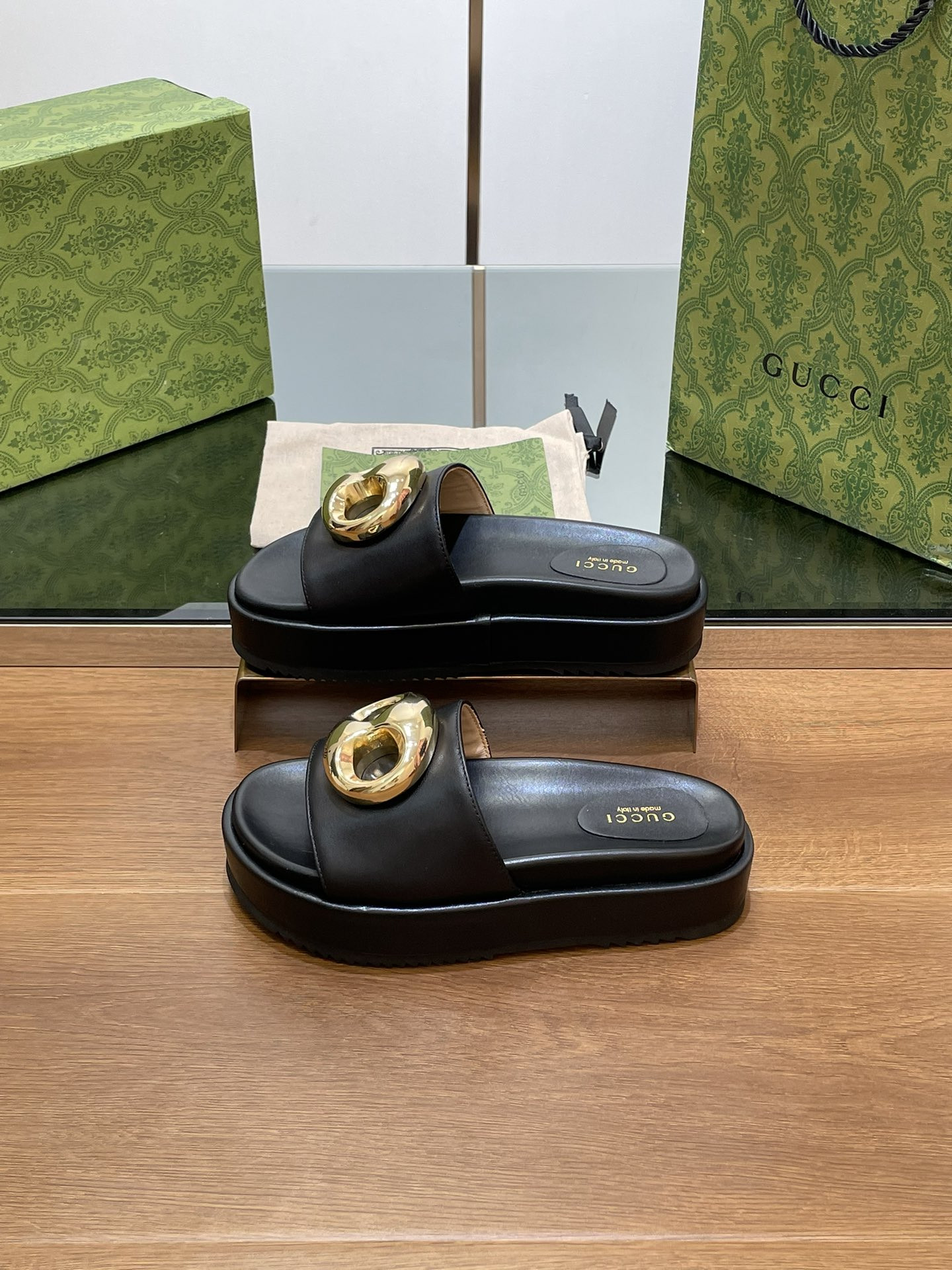 UA Gvc*1 MARINA CHAIN SLIDE