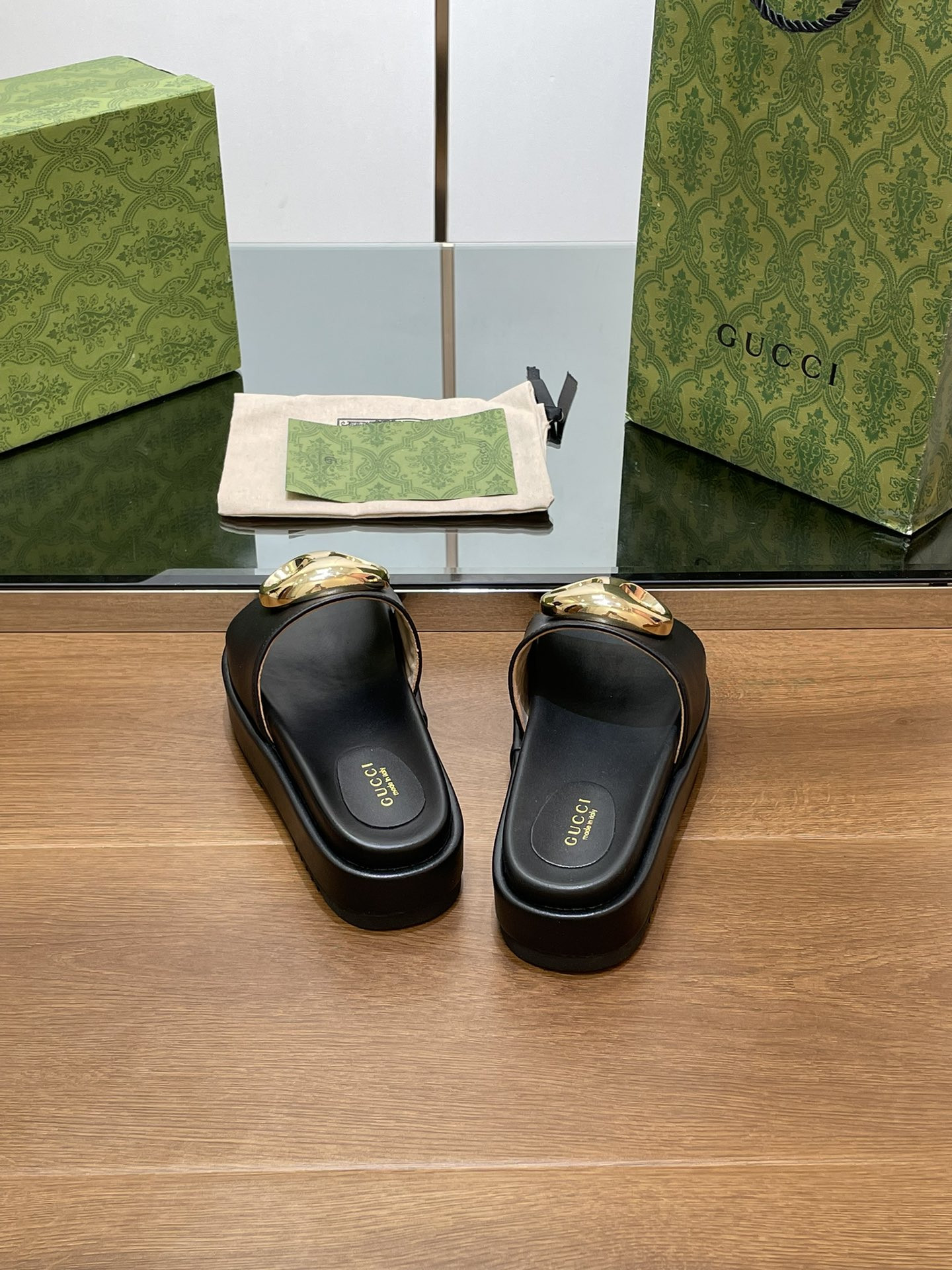 UA Gvc*1 MARINA CHAIN SLIDE