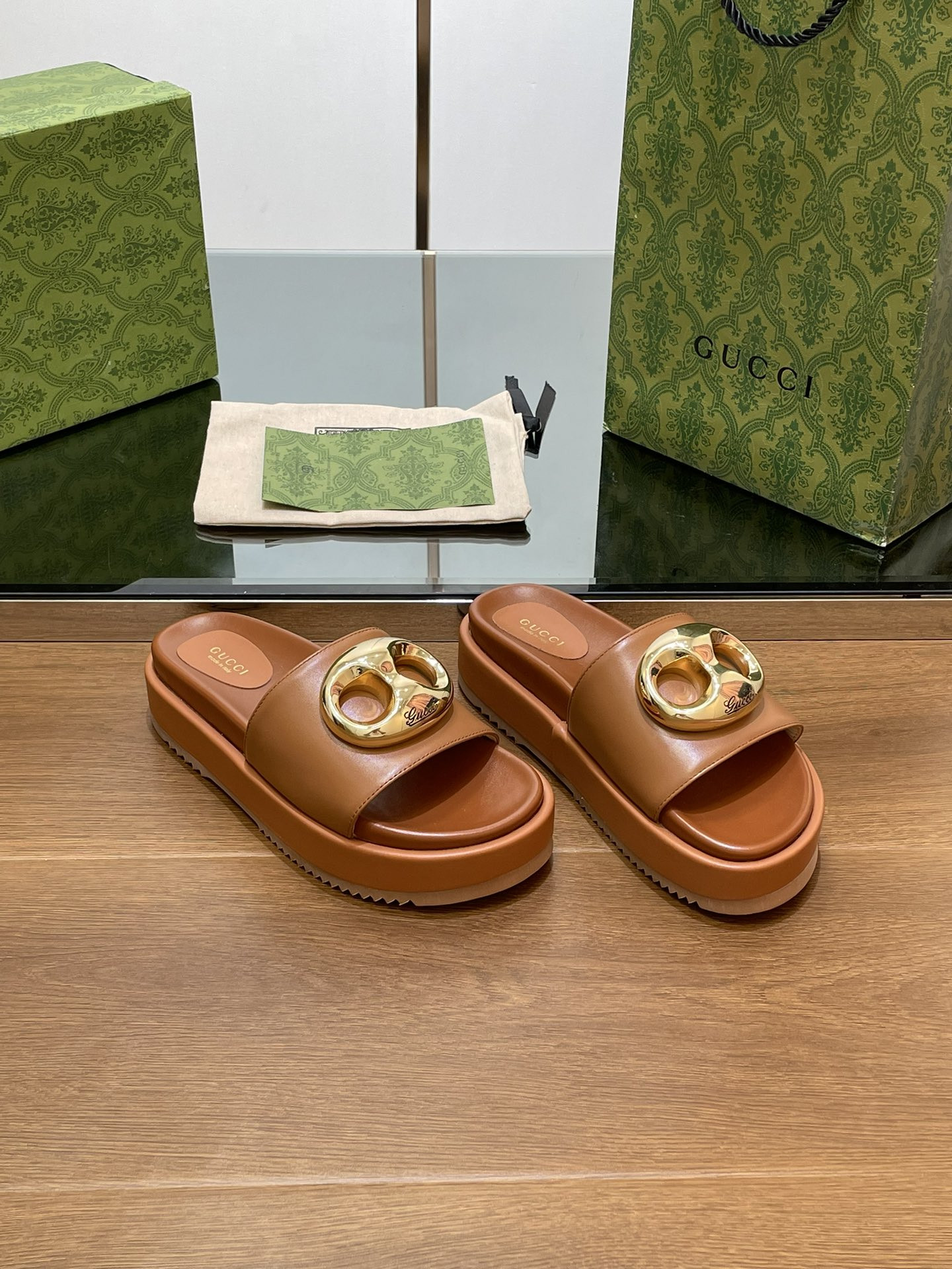 UA Gvc*1 MARINA CHAIN SLIDE