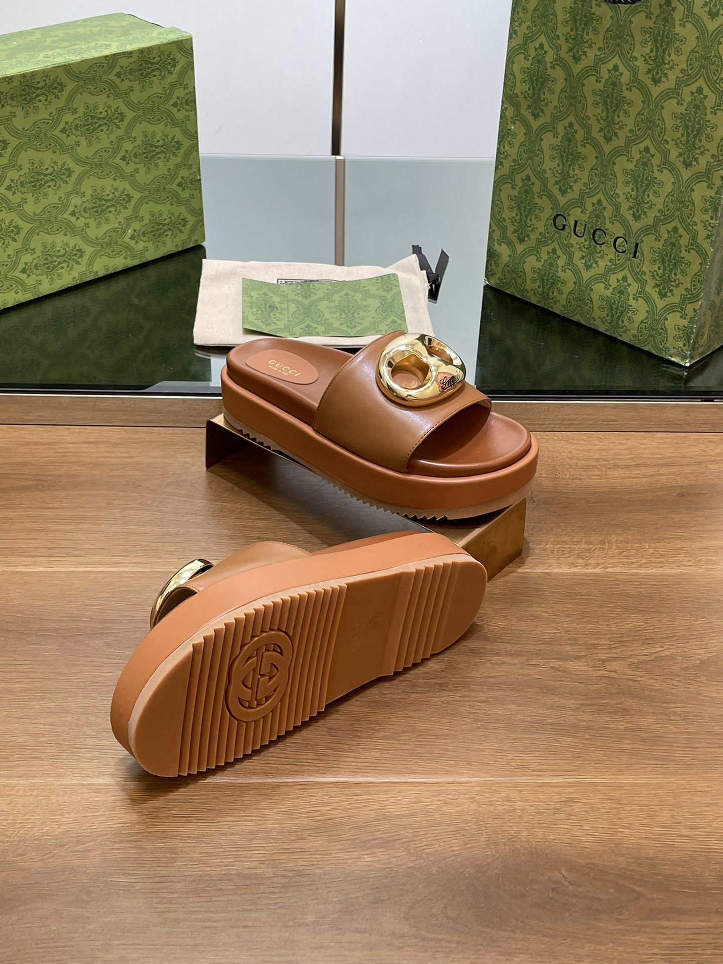 UA Gvc*1 MARINA CHAIN SLIDE