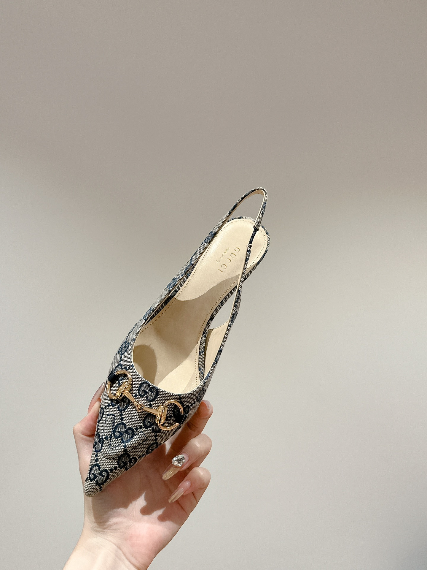 UA Gvc*1 HORSEBIT SLINGBACK PUMP LOW HEEL