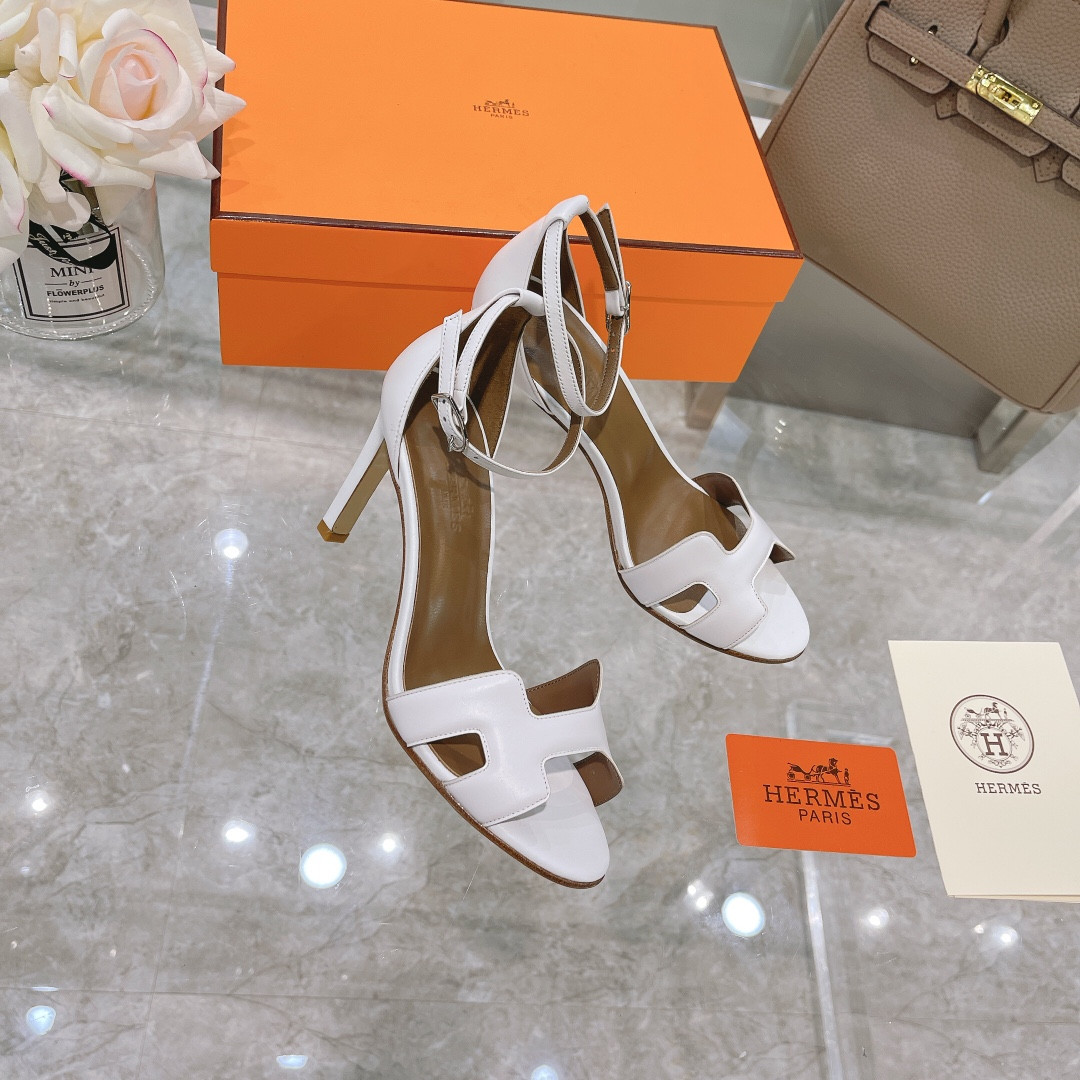 UA H**me5 Heeled Sandal