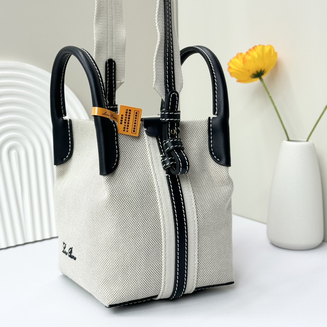 L0r0 P1ana Micro Bale Bag Cotton, Linen 23 x 16 x 14 cm