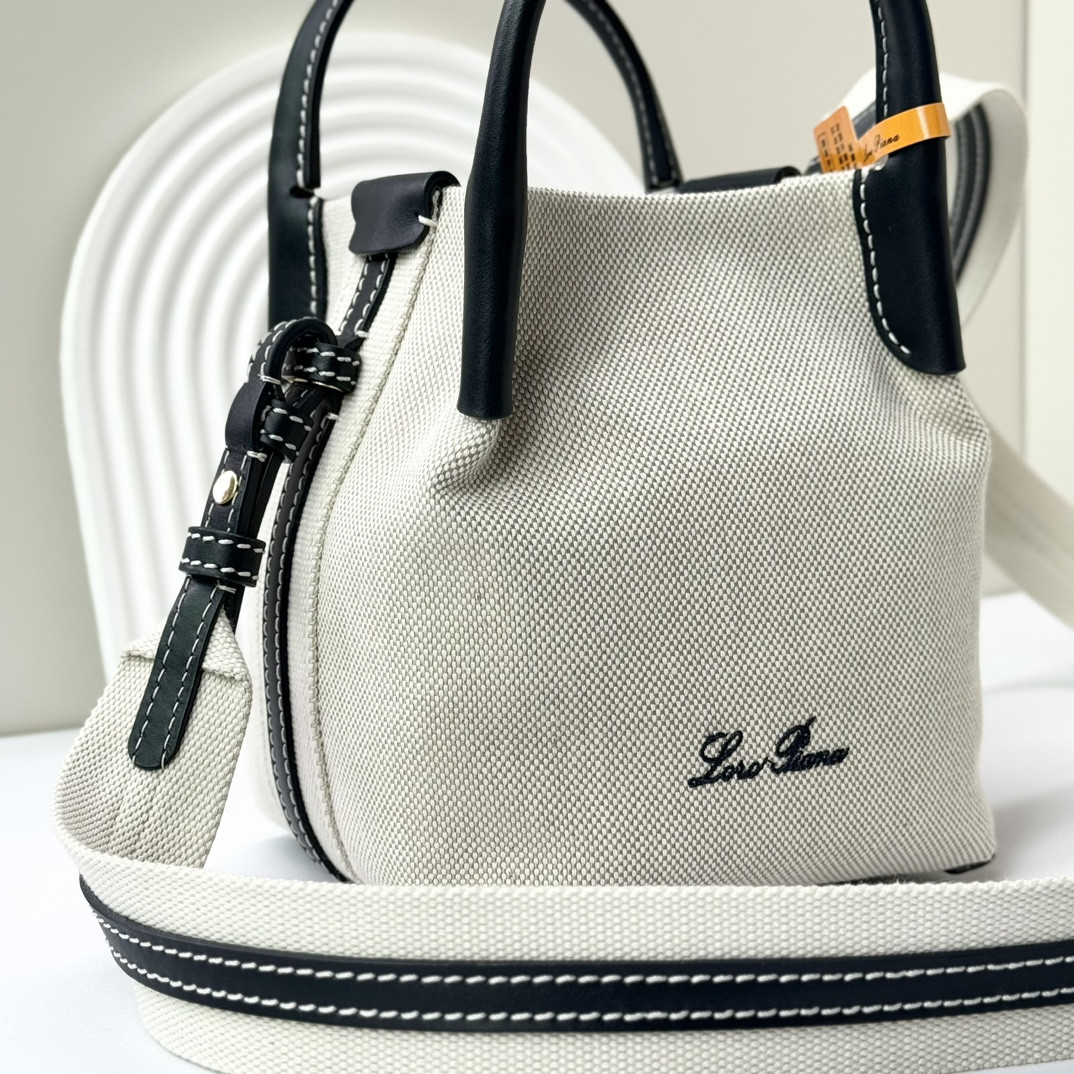 L0r0 P1ana Micro Bale Bag Cotton, Linen 23 x 16 x 14 cm