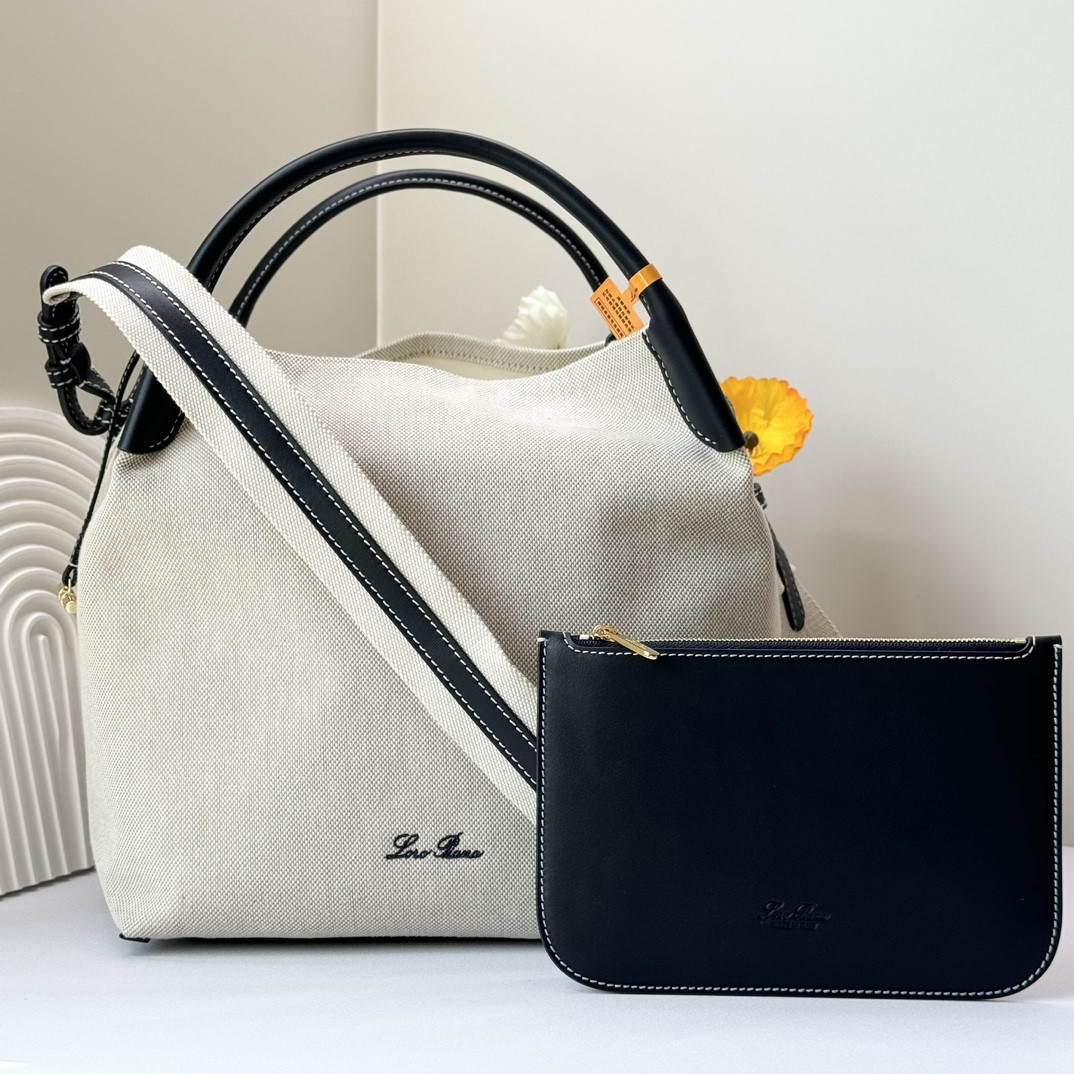 L0r0 P1ana Large Bale Bag 24 x 20 x 27 cm