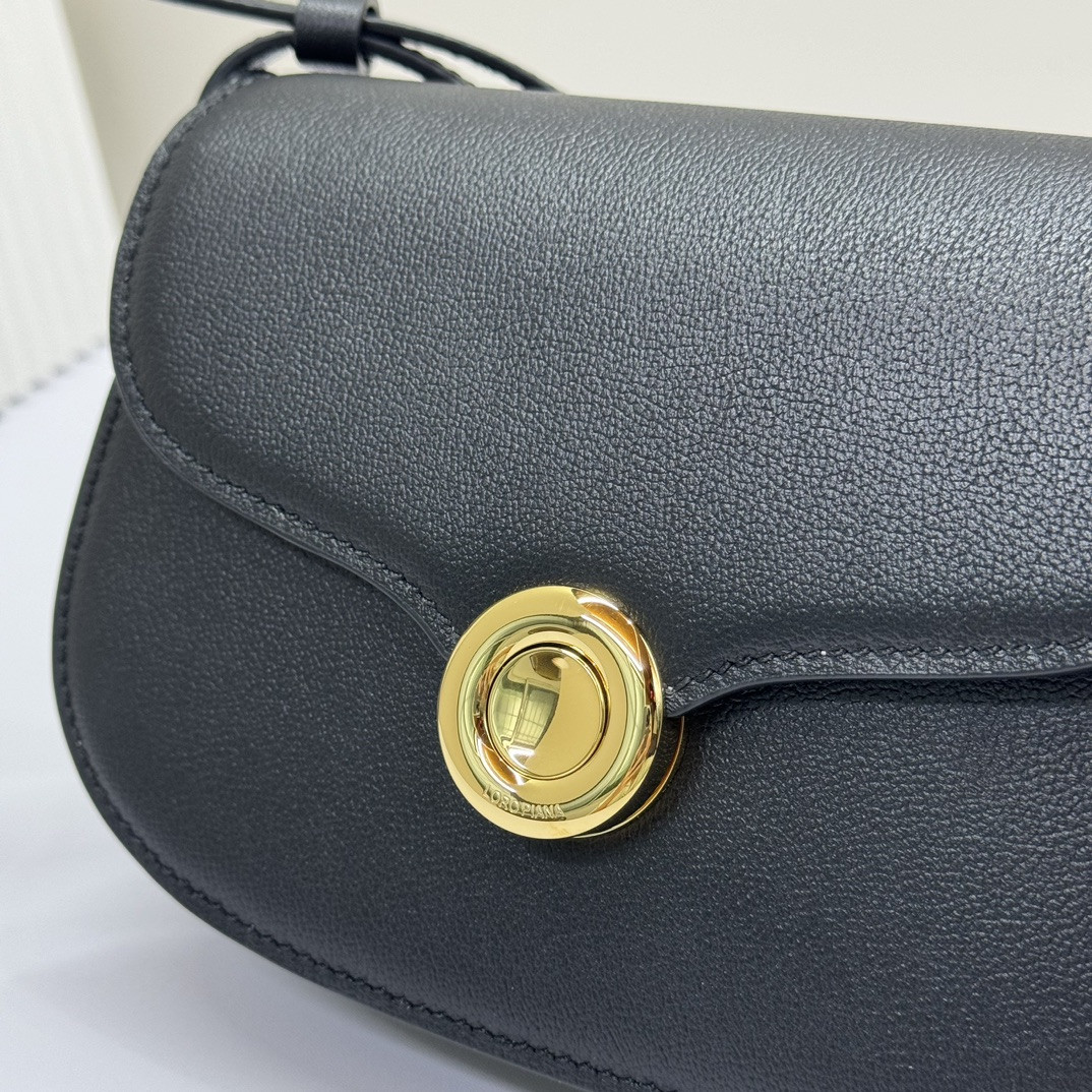 L0r0 P1ana Mini Ghiera Bag 18x13x7 cm