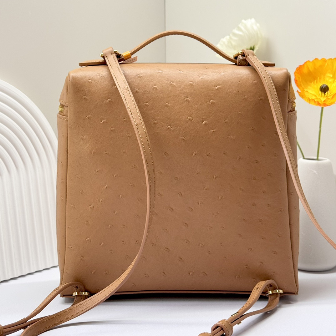 L0r0 P1ana Extra Pocket backpack L23.5 Ostrich-grained Leather 23 x 21 x 8 cm