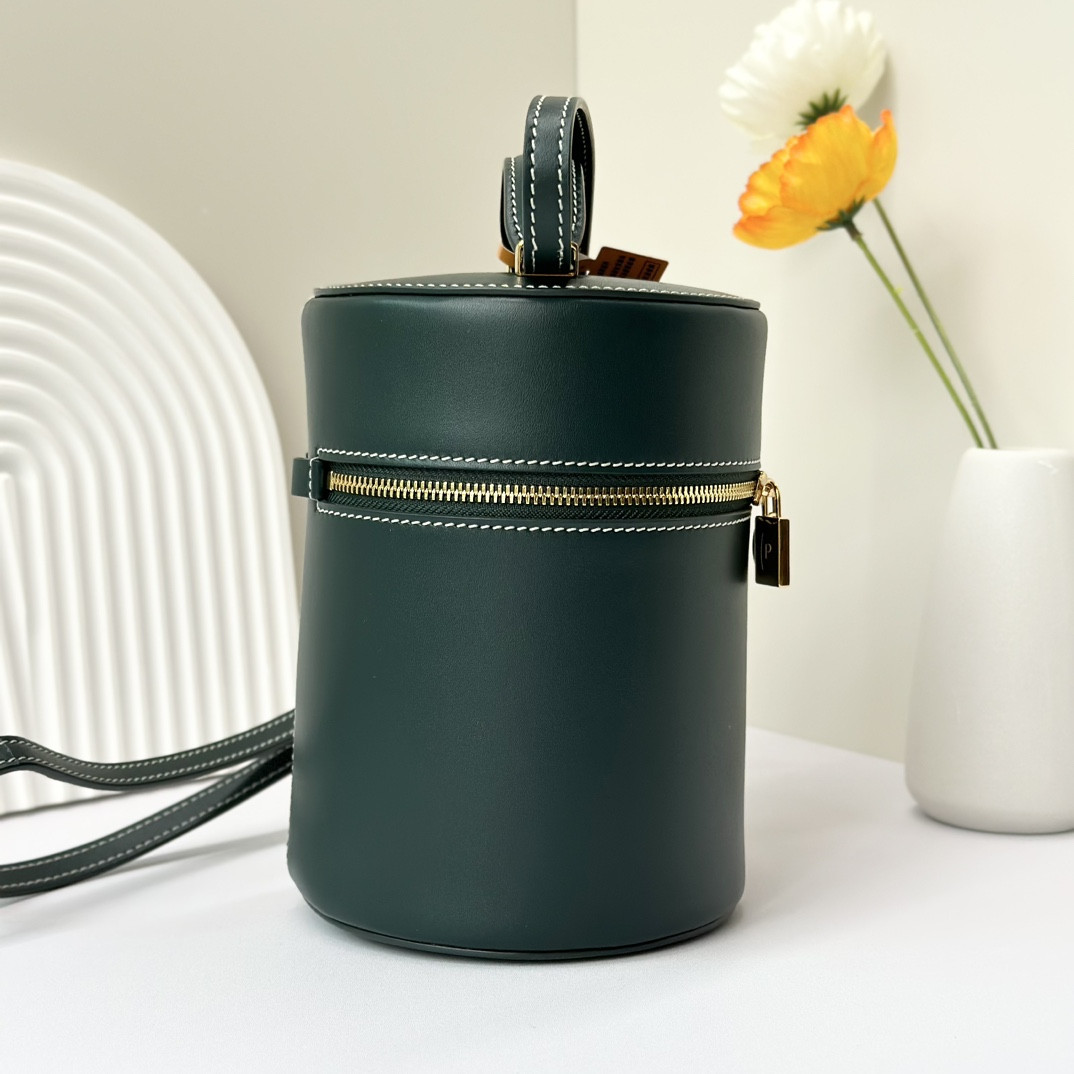 L0r0 P1ana Extra Case Smooth Calfskin 12 x16 x12cm