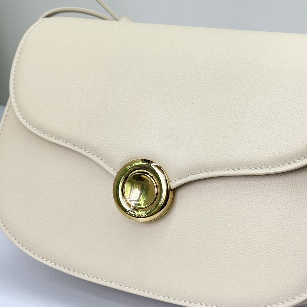 L0r0 P1ana Small Ghiera Bag 23x16x8 cm