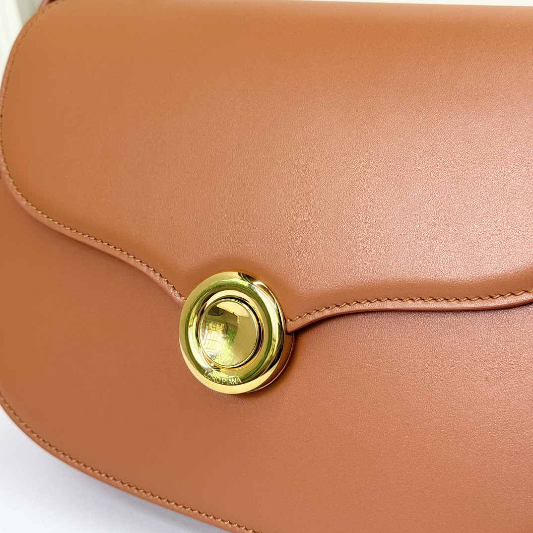 L0r0 P1ana Small Ghiera Bag 23x16x8 cm