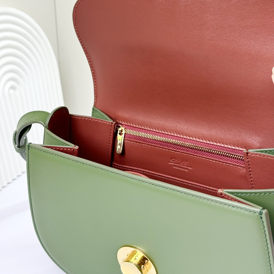 L0r0 P1ana Small Ghiera Bag 23x16x8 cm