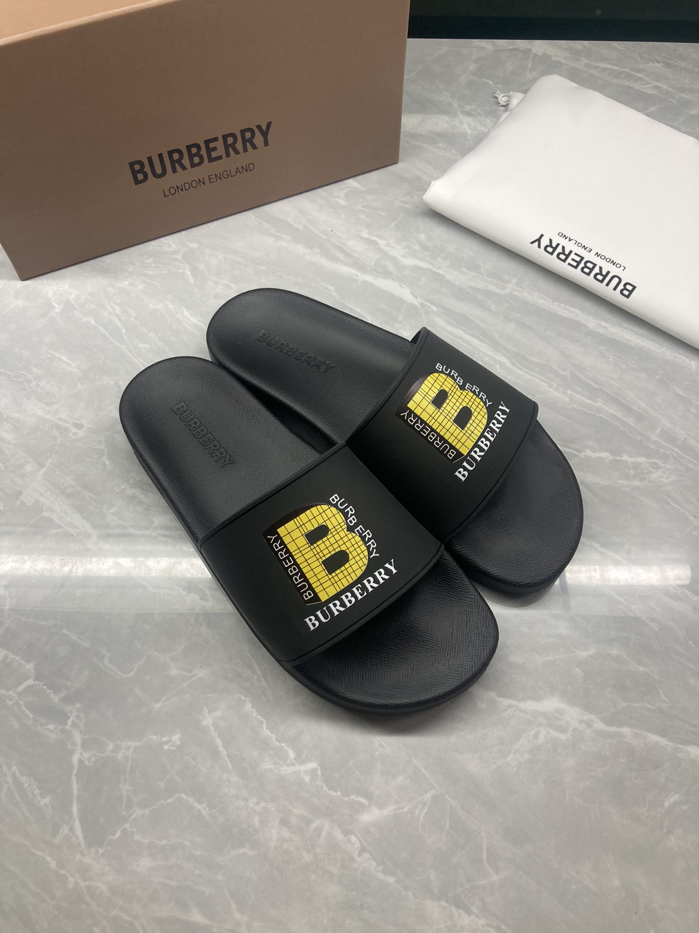 Bv*b*rry Slides