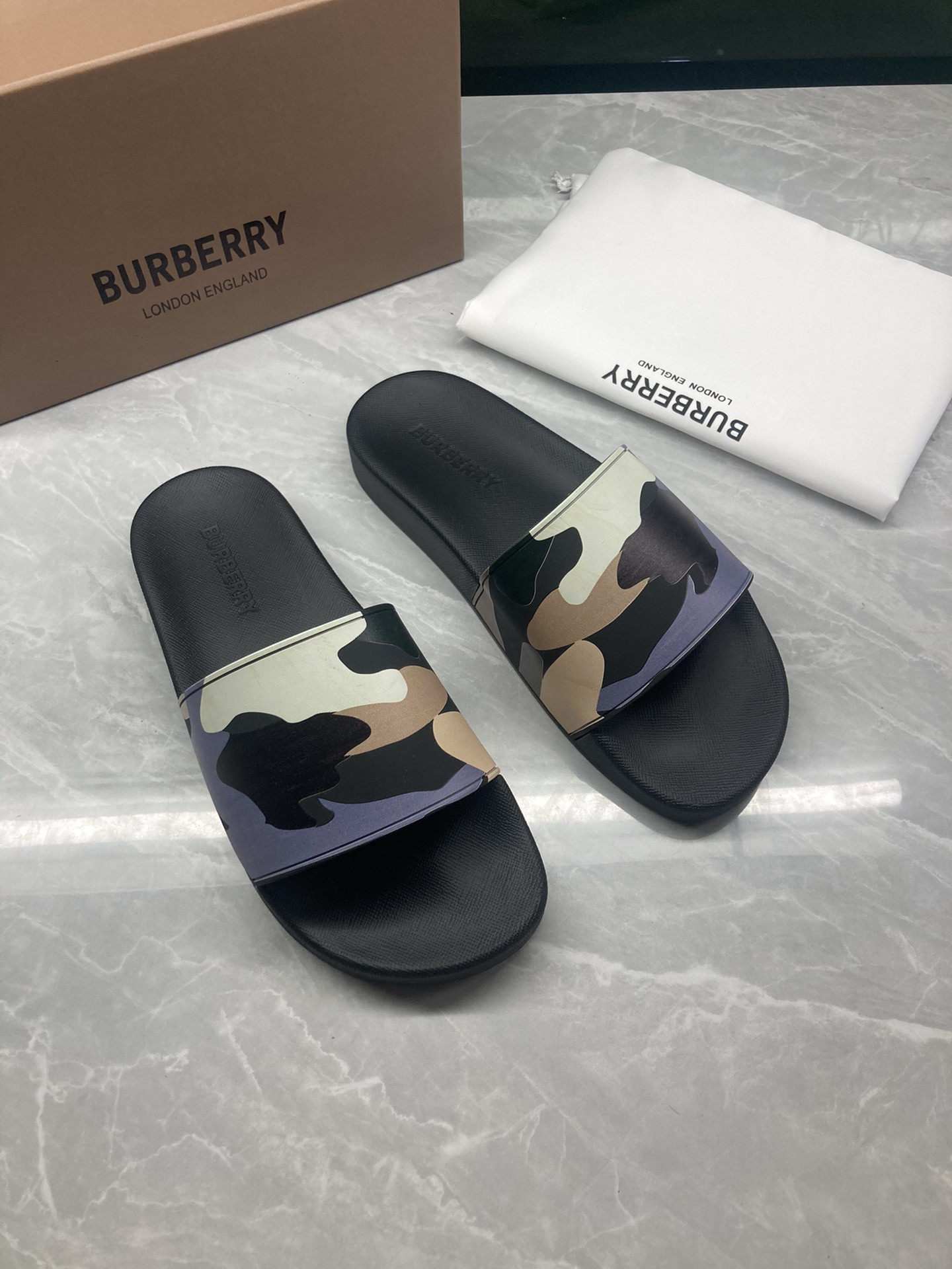 Bv*b*rry Slides