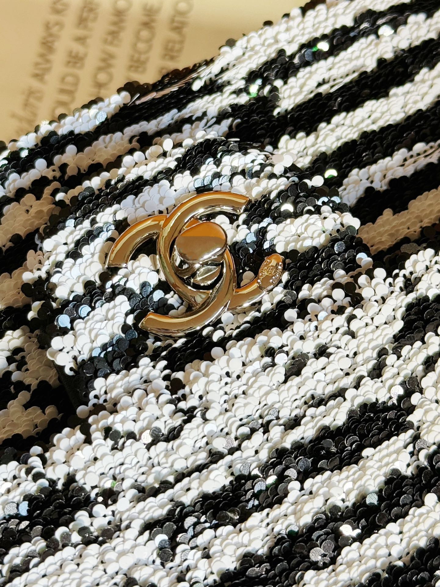 Ch**el Classic Flap Bag 15.5×25.5×6.5cm