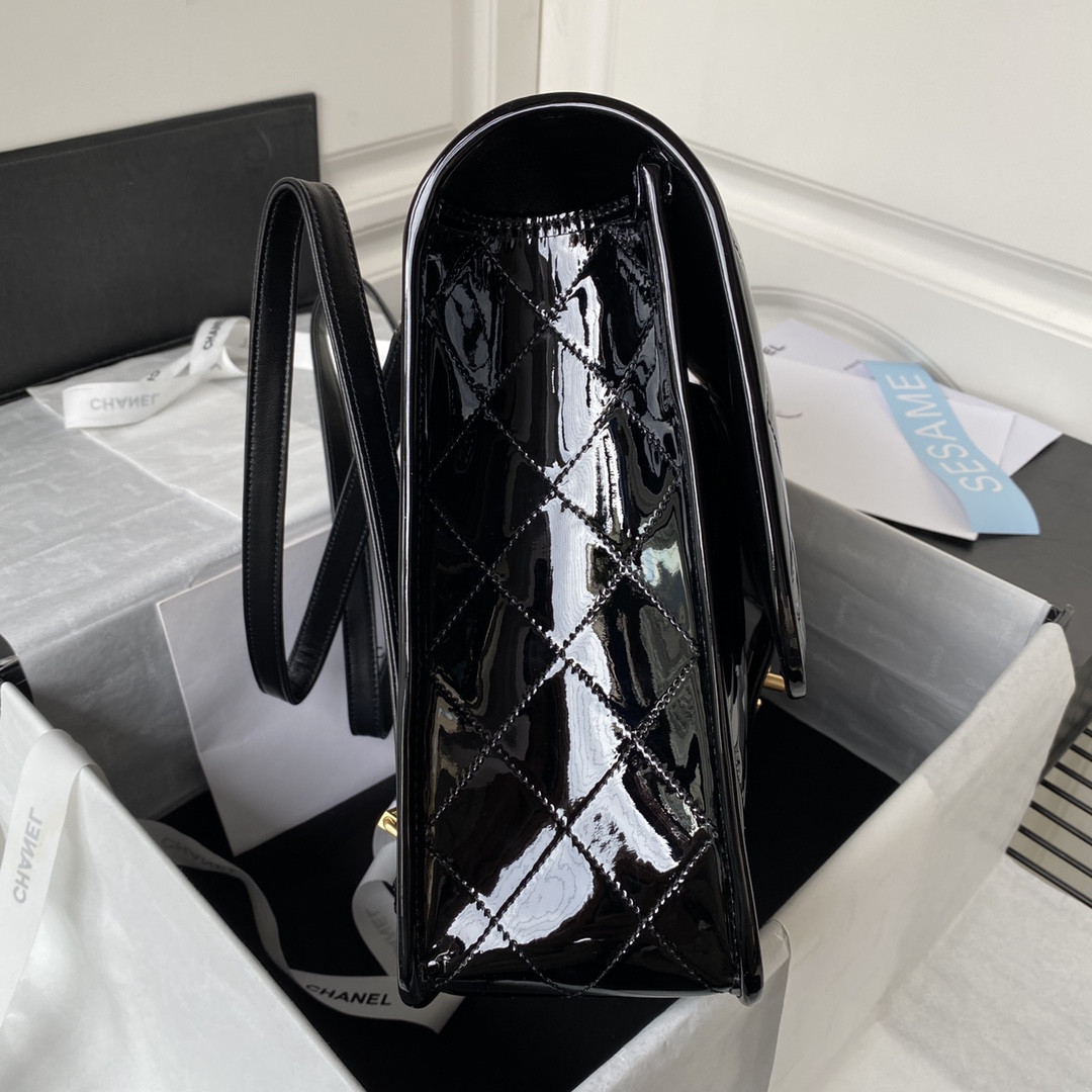 Ch**el 22K 31.5x31x9cm