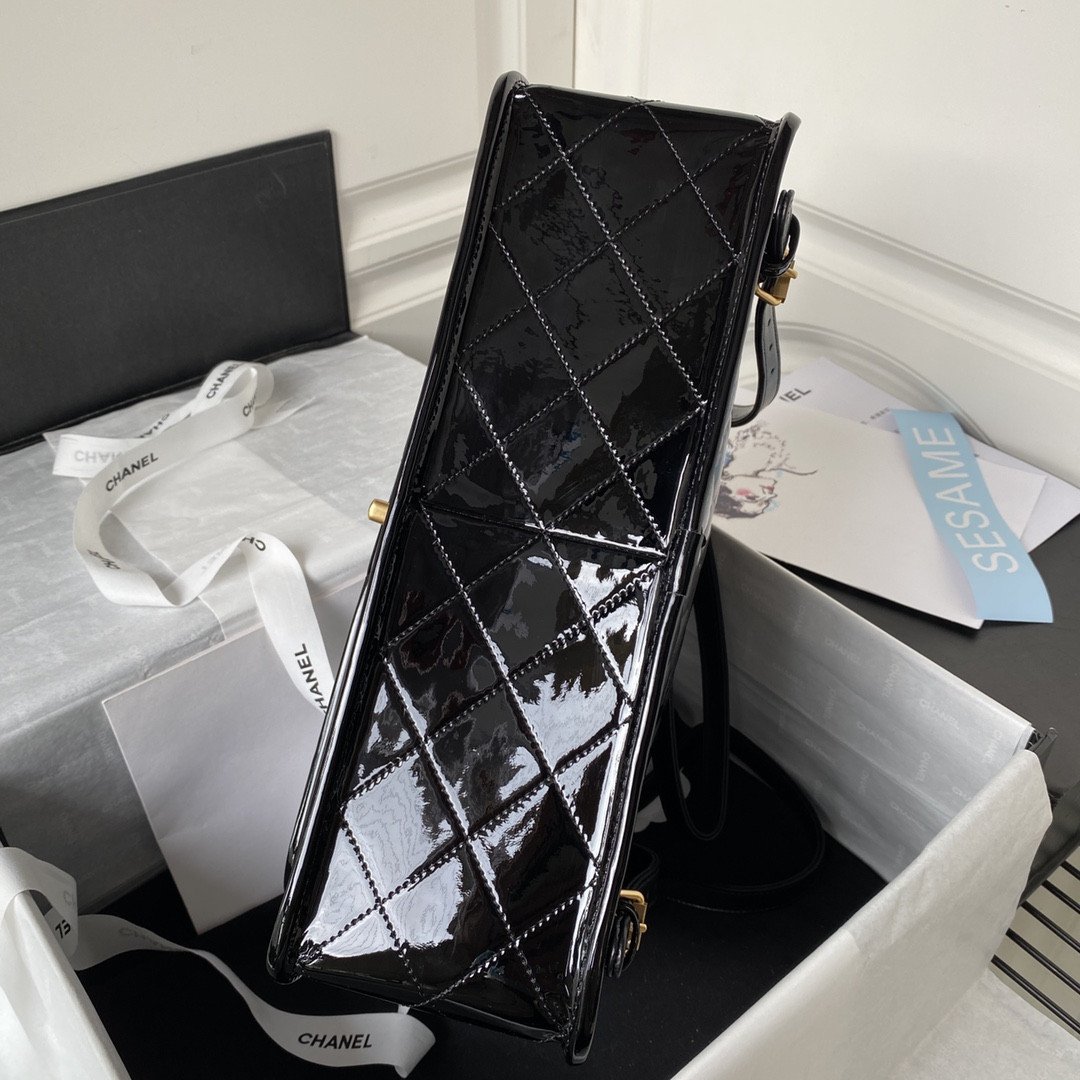 Ch**el 22K 31.5x31x9cm