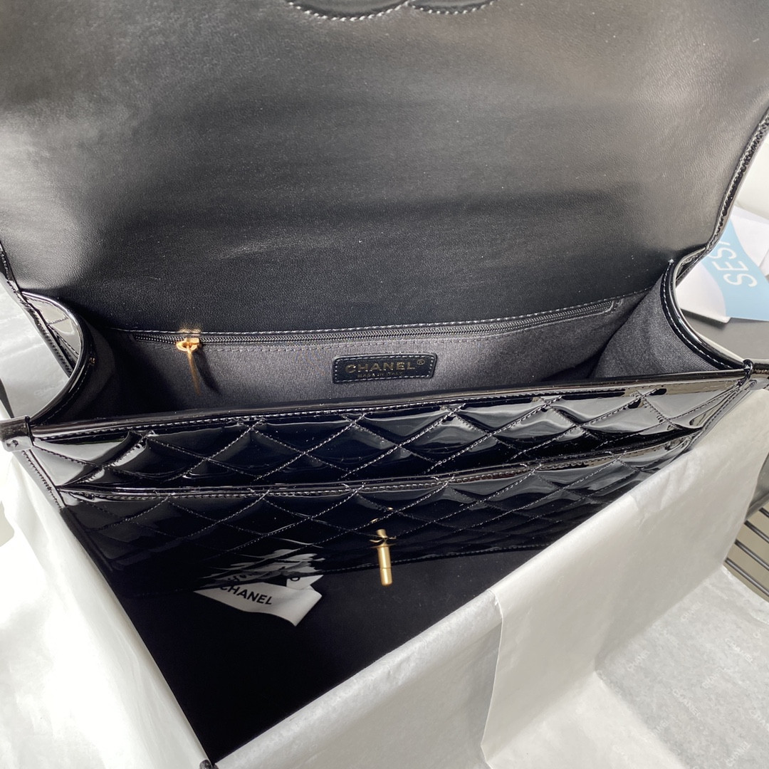 Ch**el 22K 31.5x31x9cm