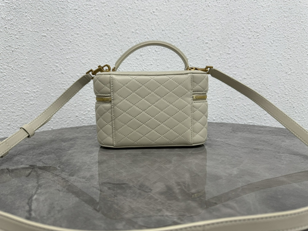 Y51 GABY VANITY BAG IN LAMBSKIN 18 X 11 X 6.5 CM