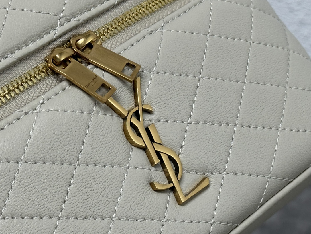 Y51 GABY VANITY BAG IN LAMBSKIN 18 X 11 X 6.5 CM